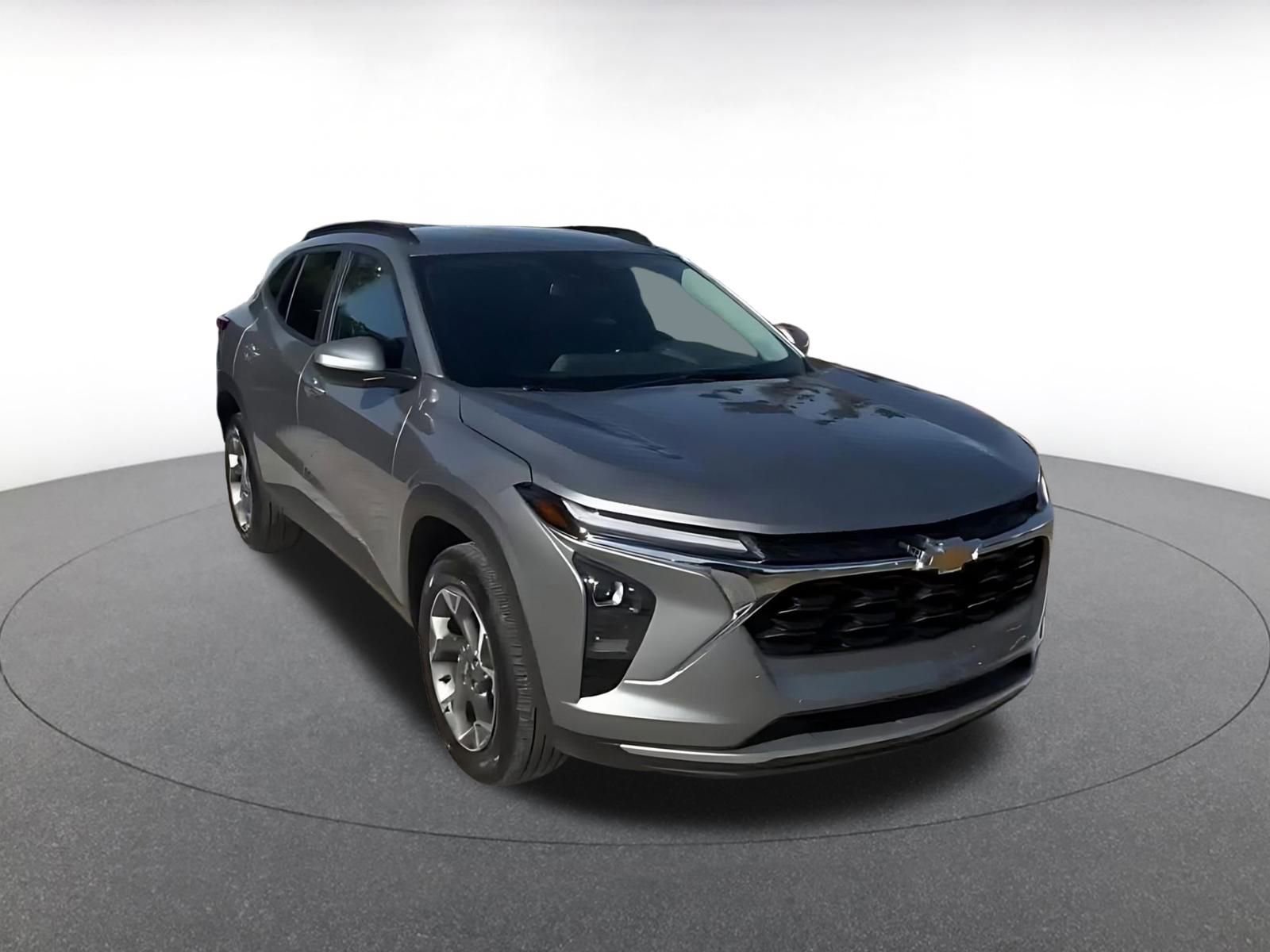 Thumbnail: 2025 Chevrolet Trax - 3