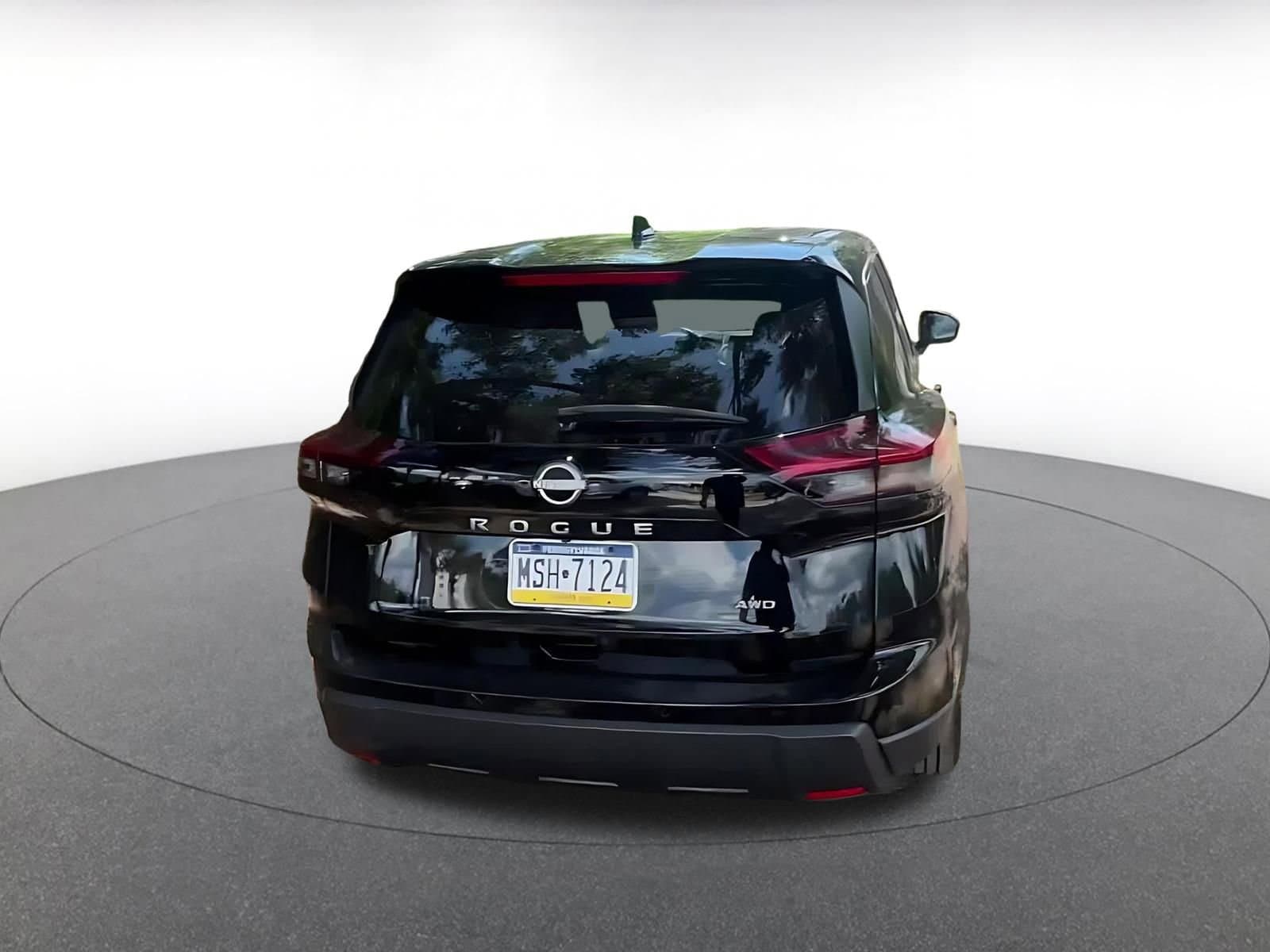 Thumbnail: 2025 Nissan Rogue - 9