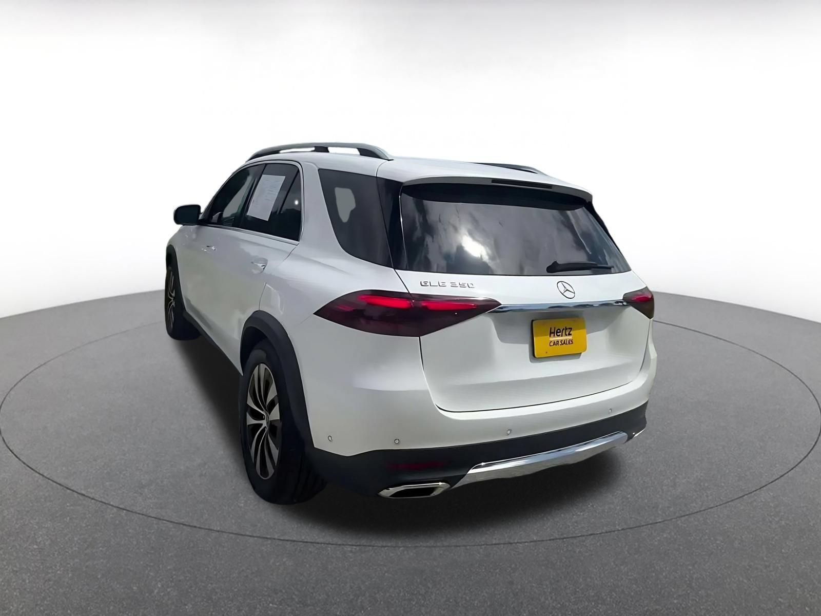 Thumbnail: 2026 Mercedes-Benz GLE - 10