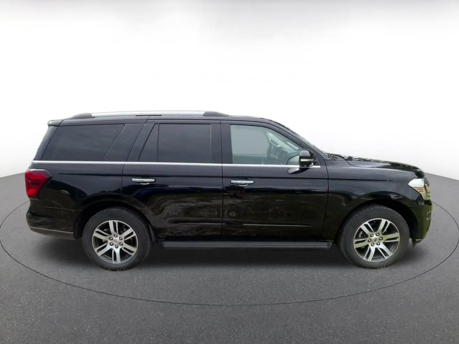 Thumbnail: 2024 Ford Expedition - 15