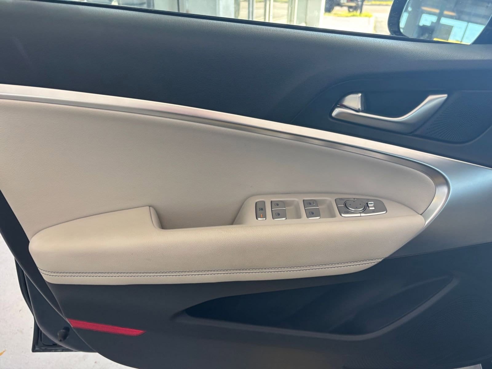 Thumbnail: 2025 Genesis G70 - 20