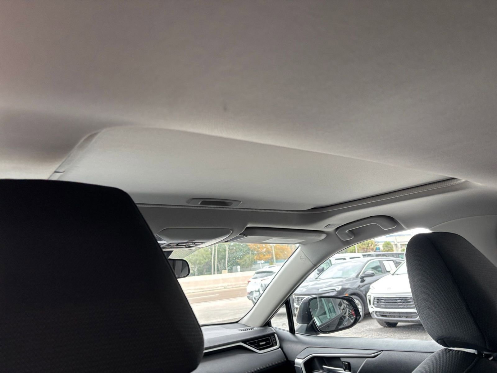 Thumbnail: 2025 Toyota RAV4 - 29