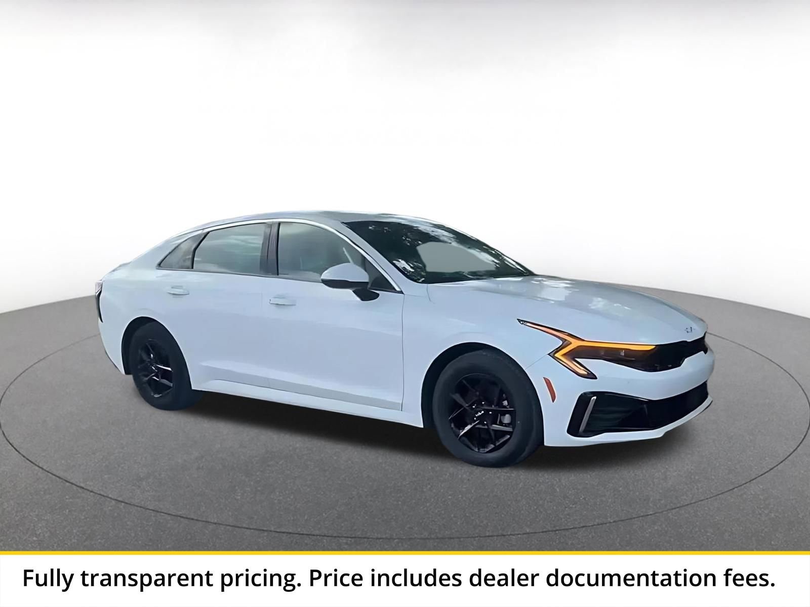Thumbnail: 2025 Kia K5 - 1