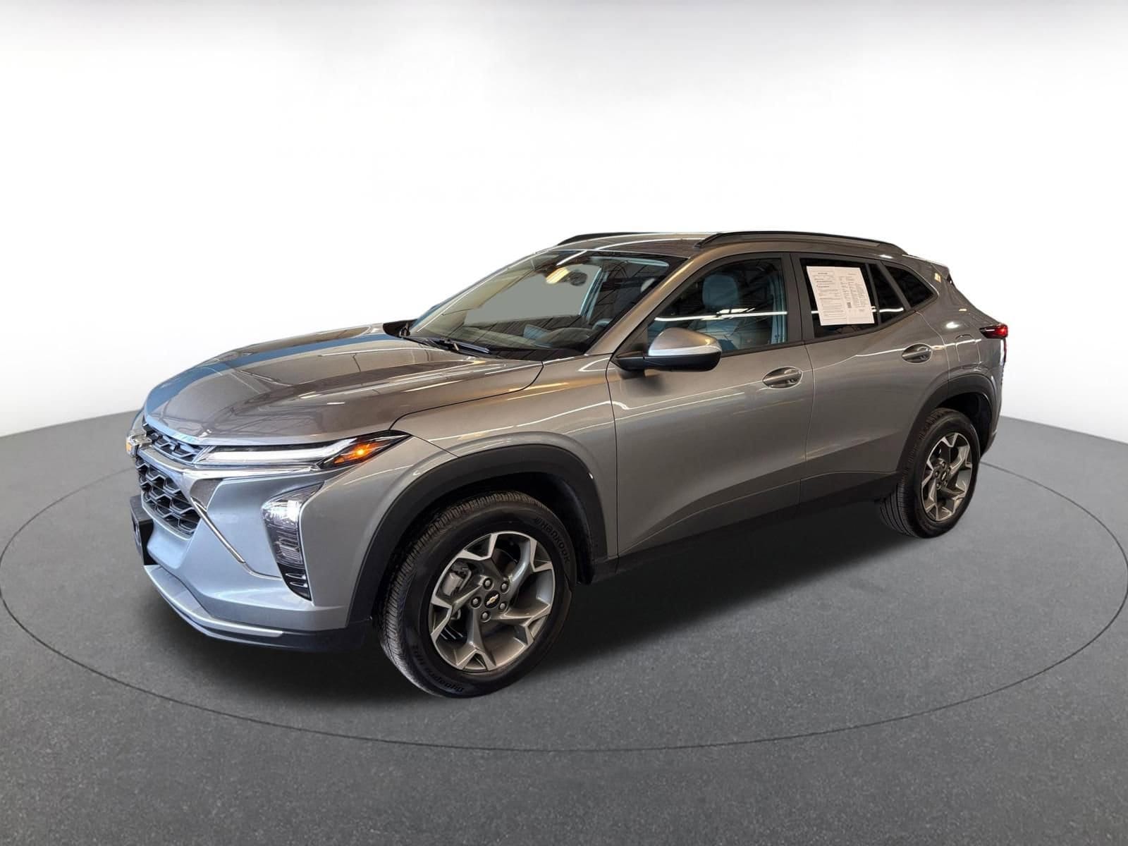 Thumbnail: 2025 Chevrolet Trax - 4