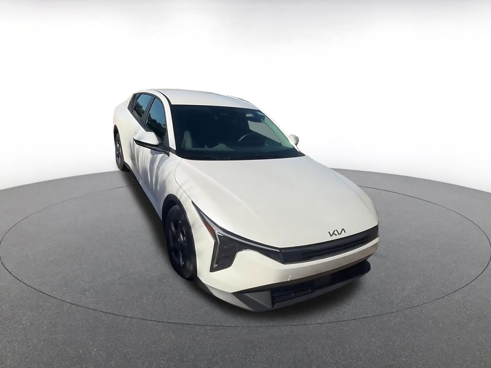 Thumbnail: 2025 Kia K4 - 3