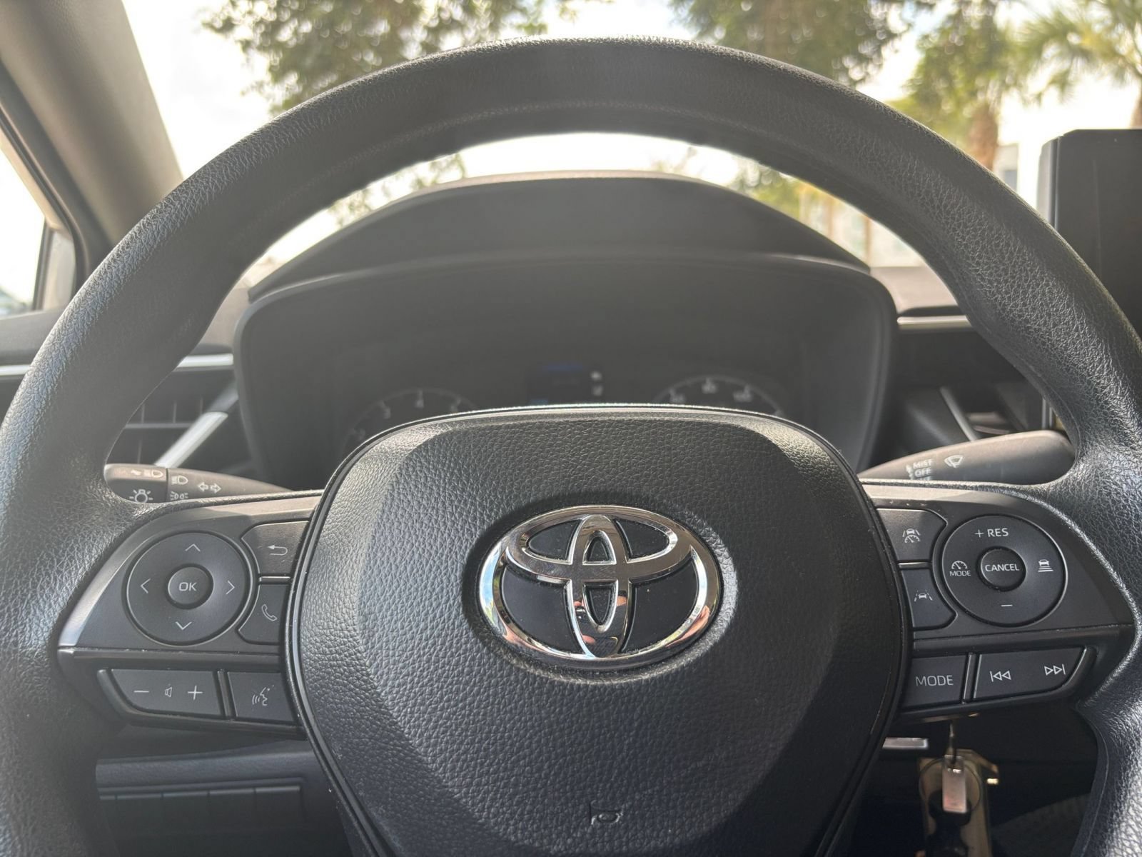 Thumbnail: 2025 Toyota Corolla - 29