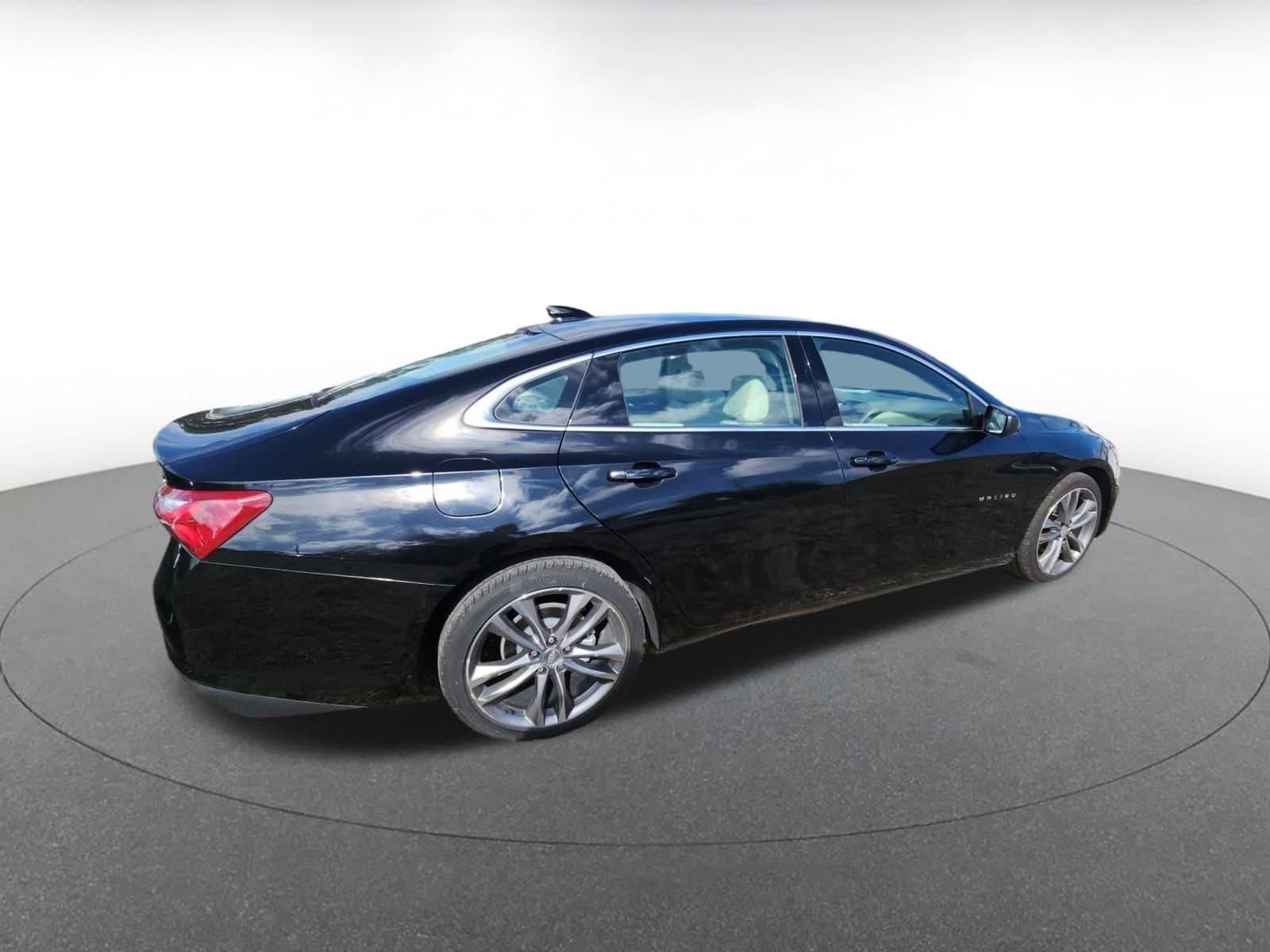 Thumbnail: 2024 Chevrolet Malibu - 8