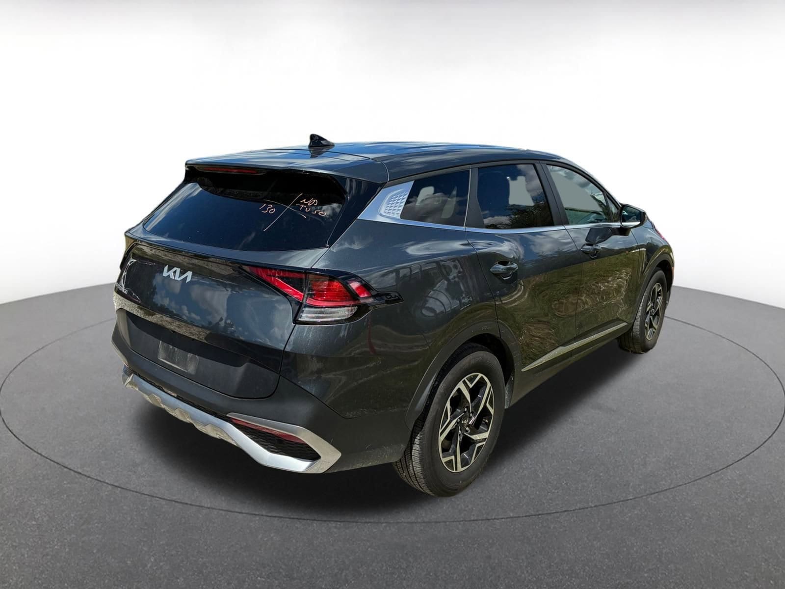 Thumbnail: 2024 Kia Sportage - 6