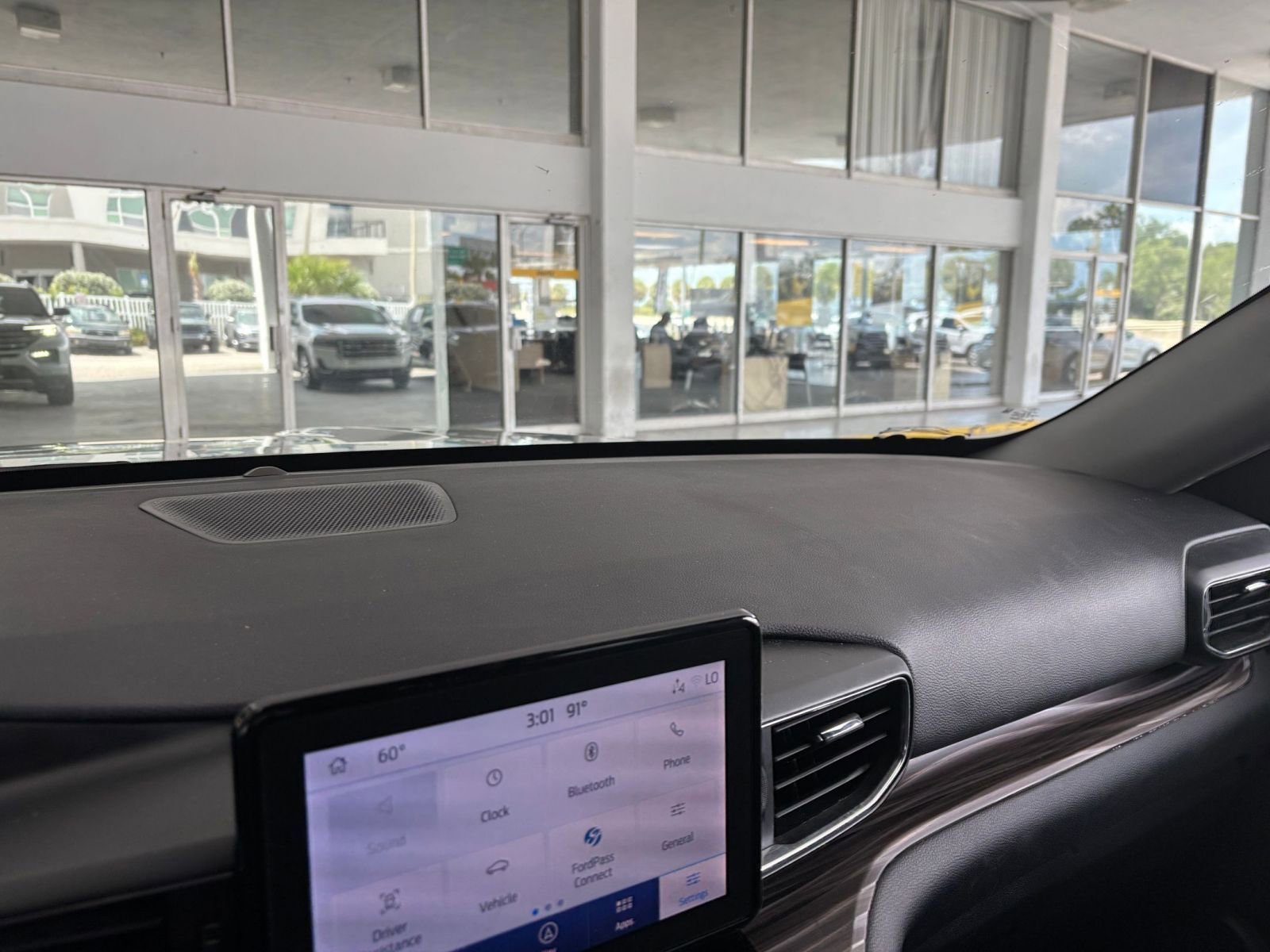 Thumbnail: 2023 Ford Explorer - 35