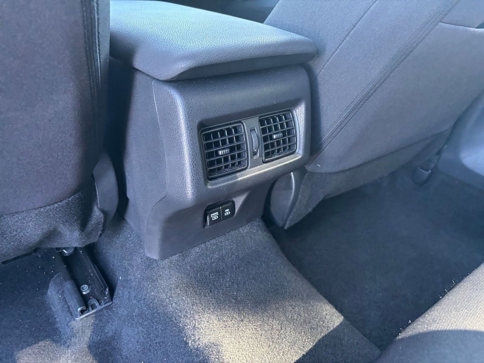 Thumbnail: 2025 Toyota Camry - 25