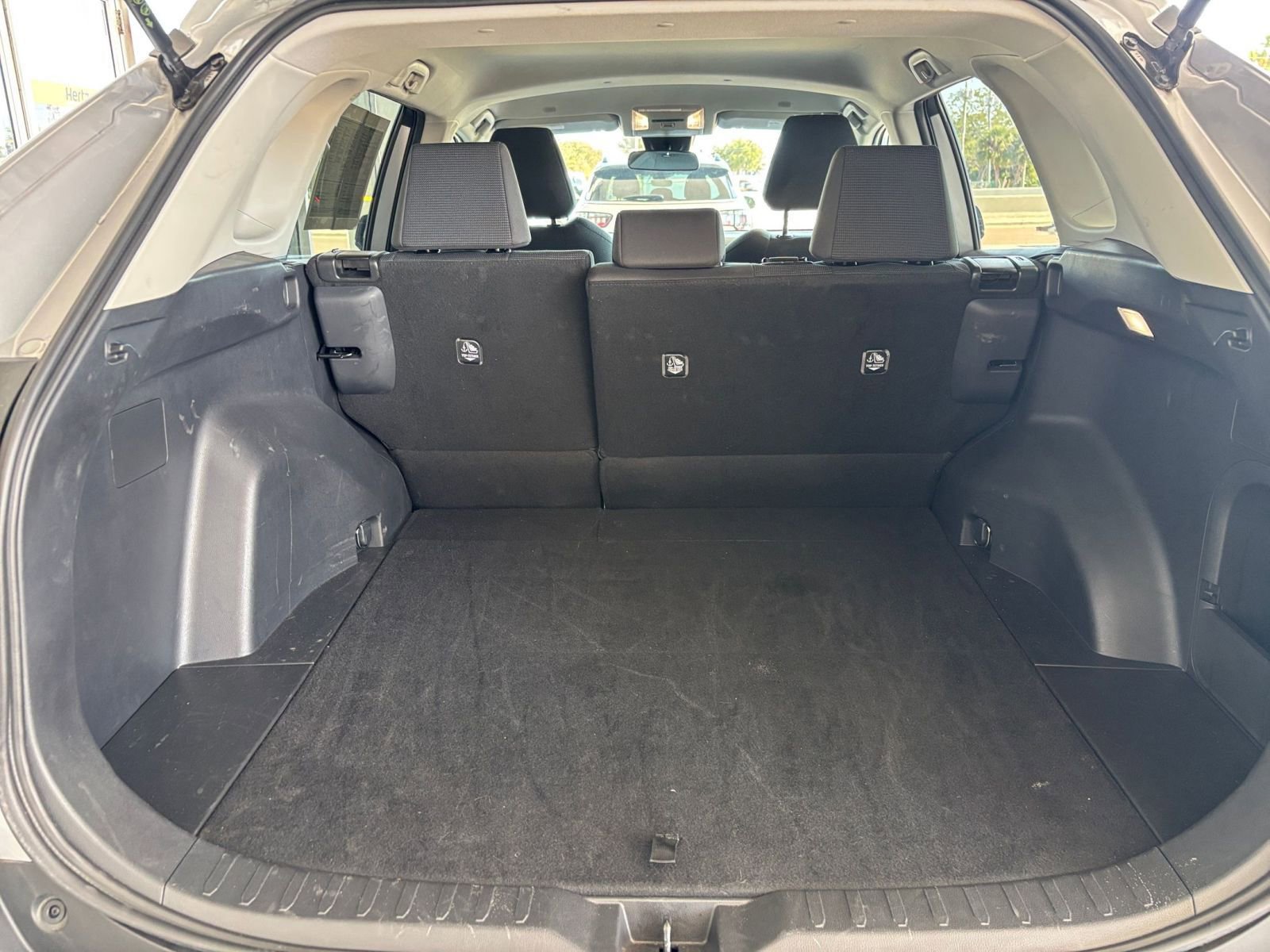 Thumbnail: 2025 Toyota RAV4 - 31