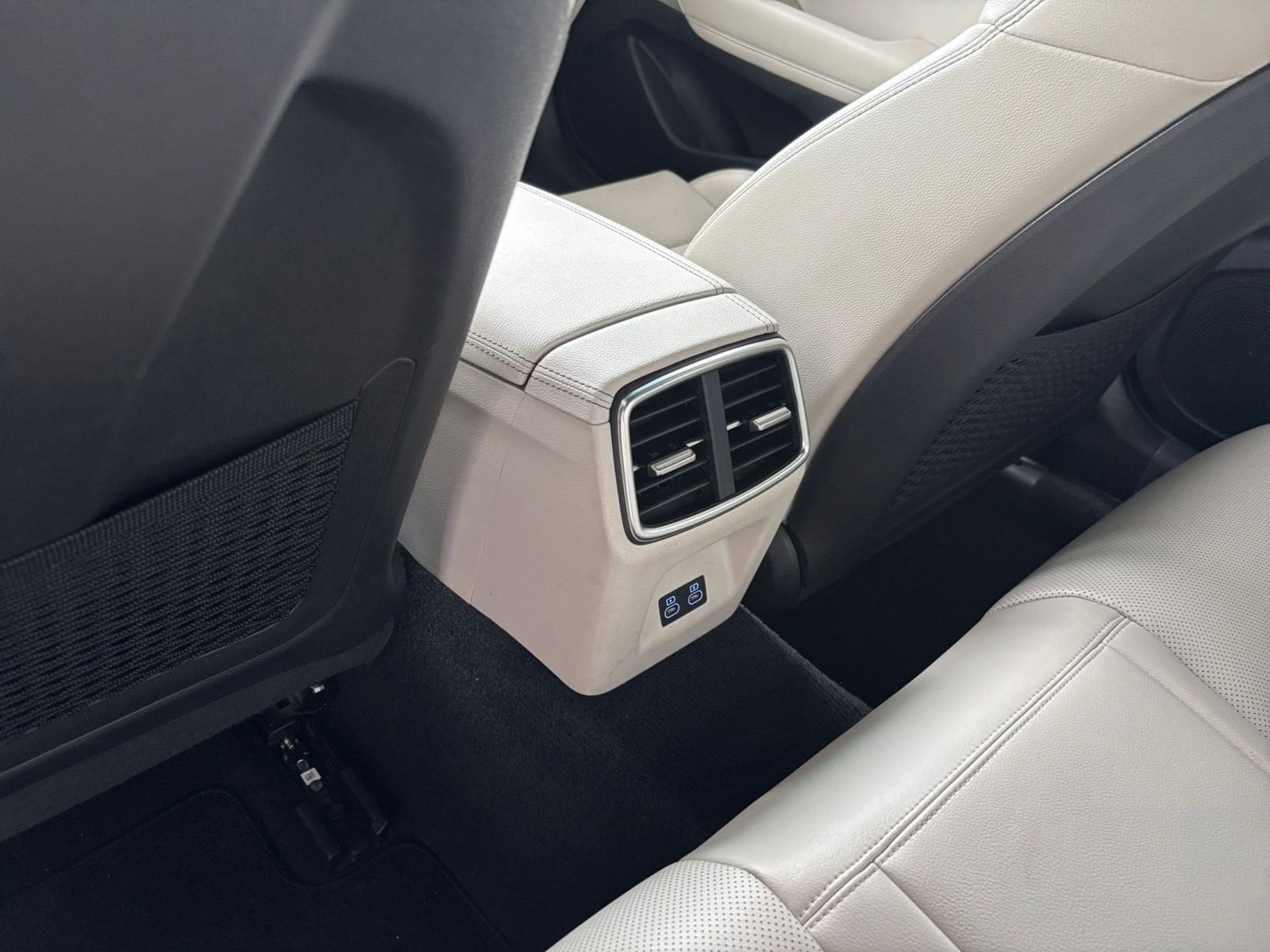 Thumbnail: 2025 Genesis G70 - 25