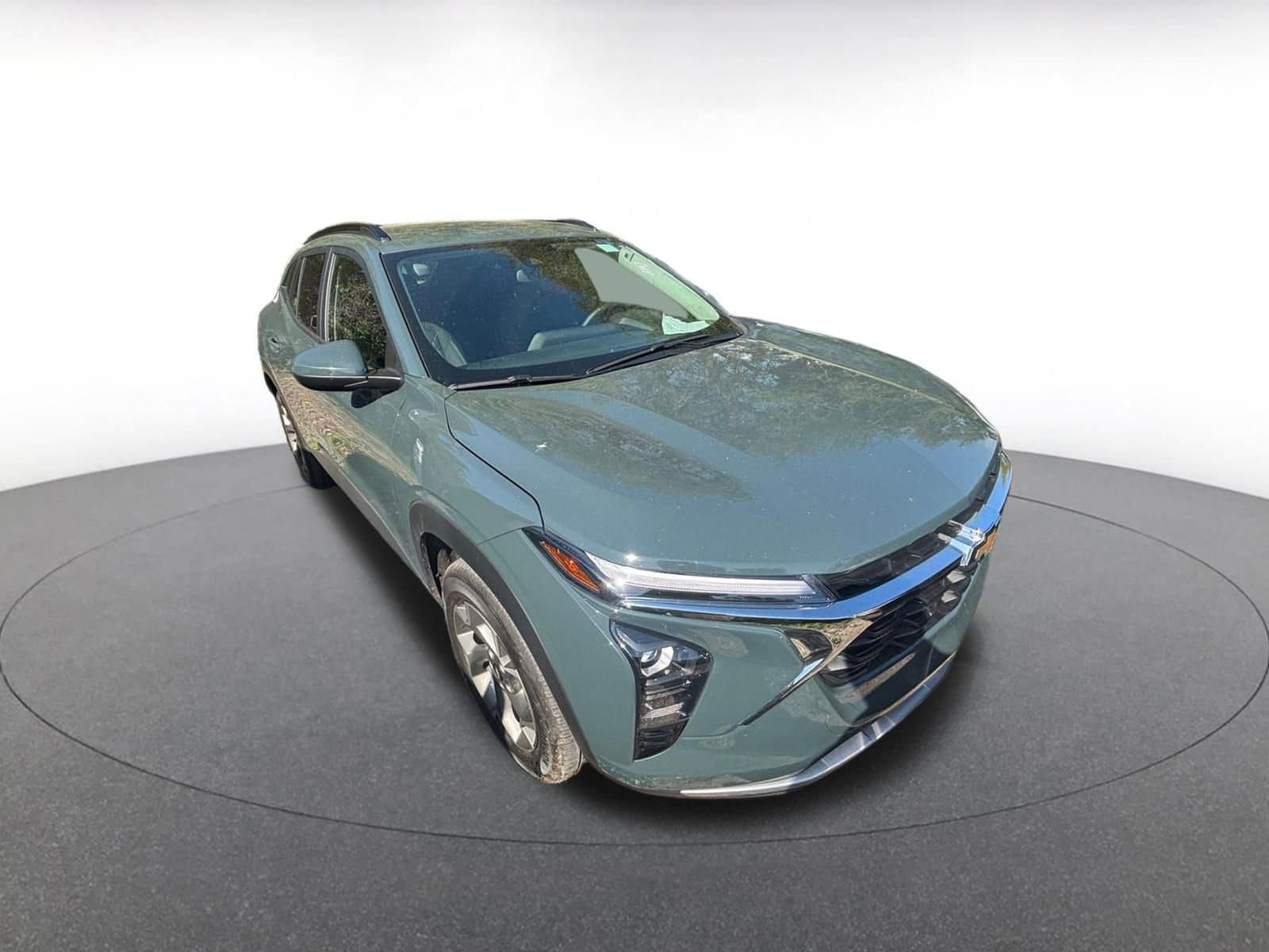 Thumbnail: 2025 Chevrolet Trax - 2