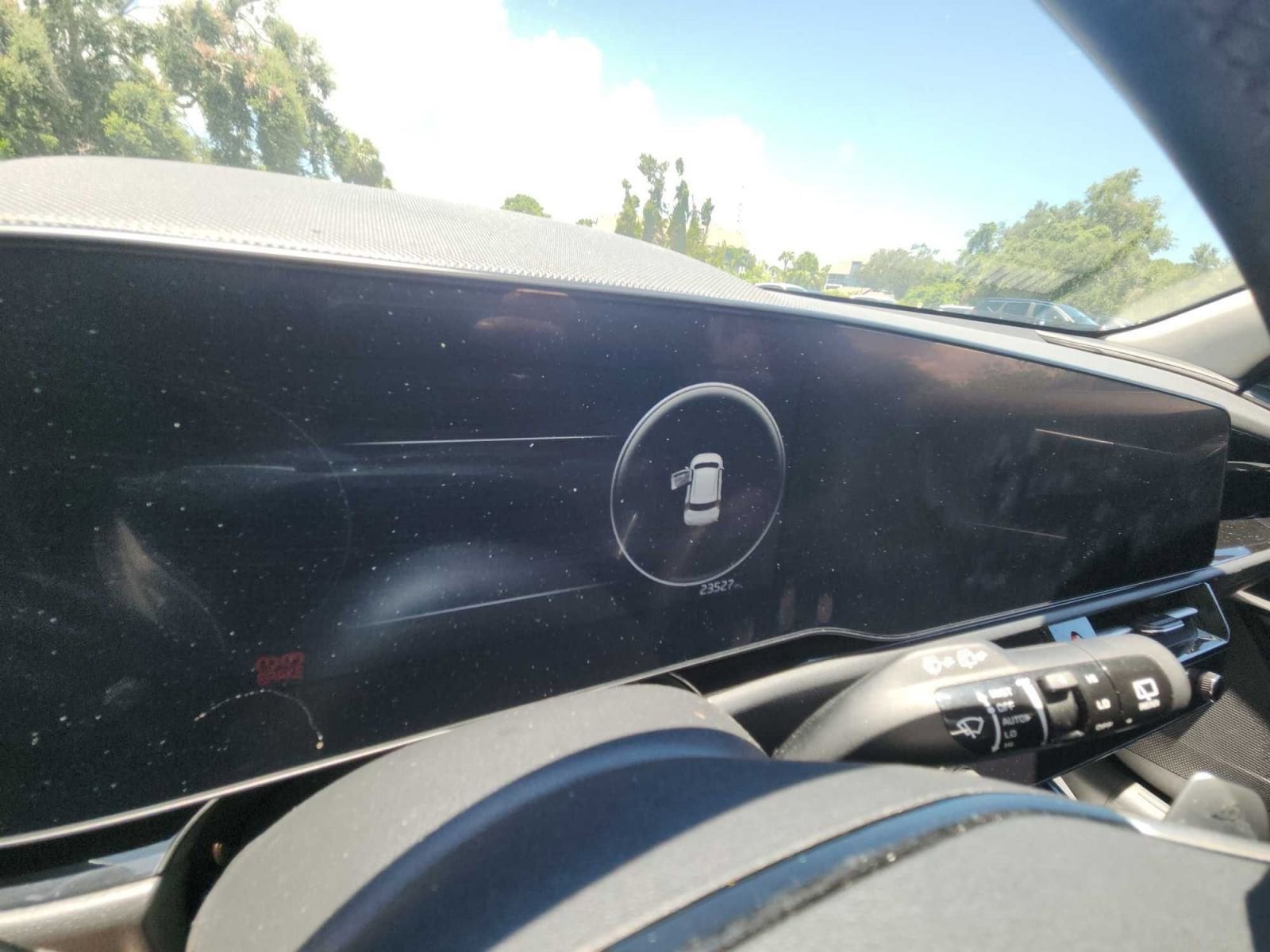 Thumbnail: 2023 Kia Niro - 9