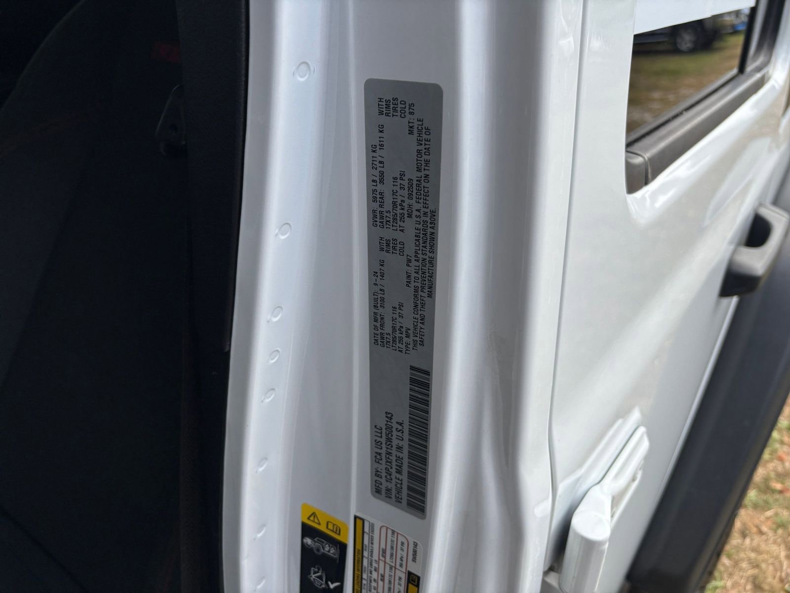 Thumbnail: 2025 Jeep Wrangler - 29