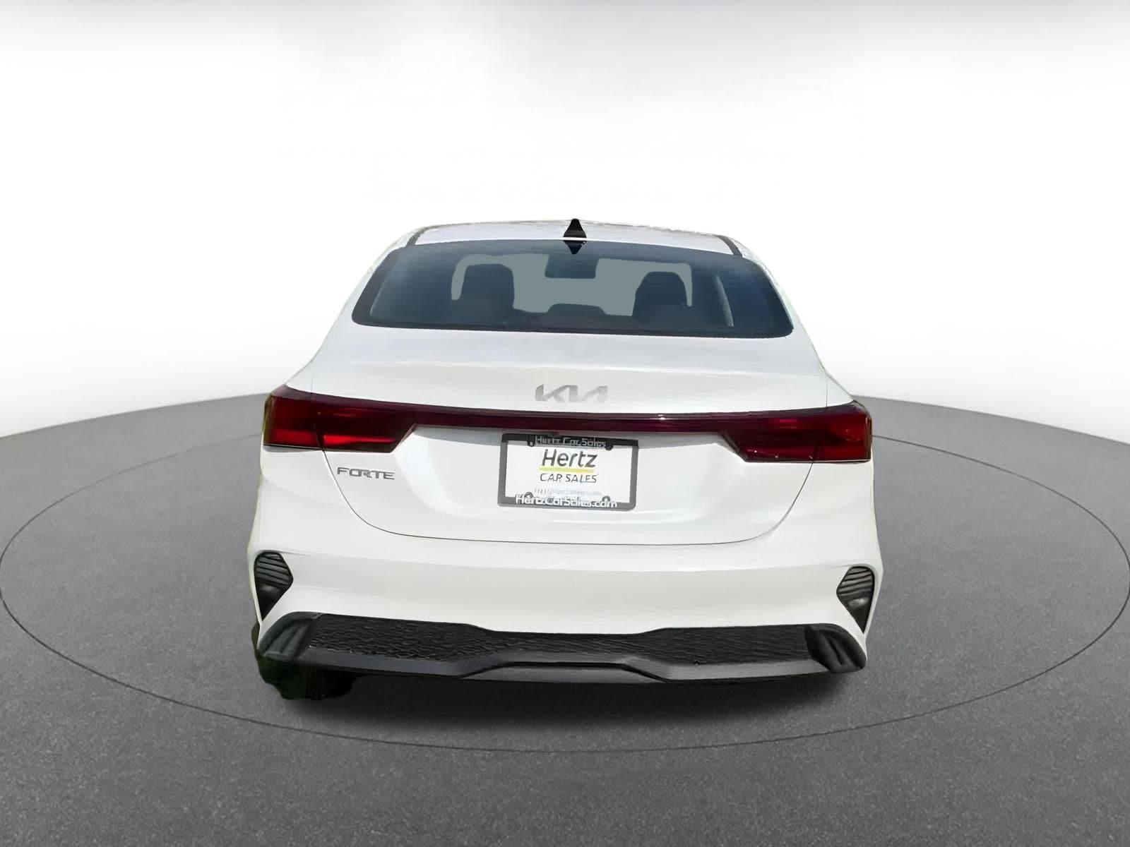 Thumbnail: 2024 Kia Forte - 10