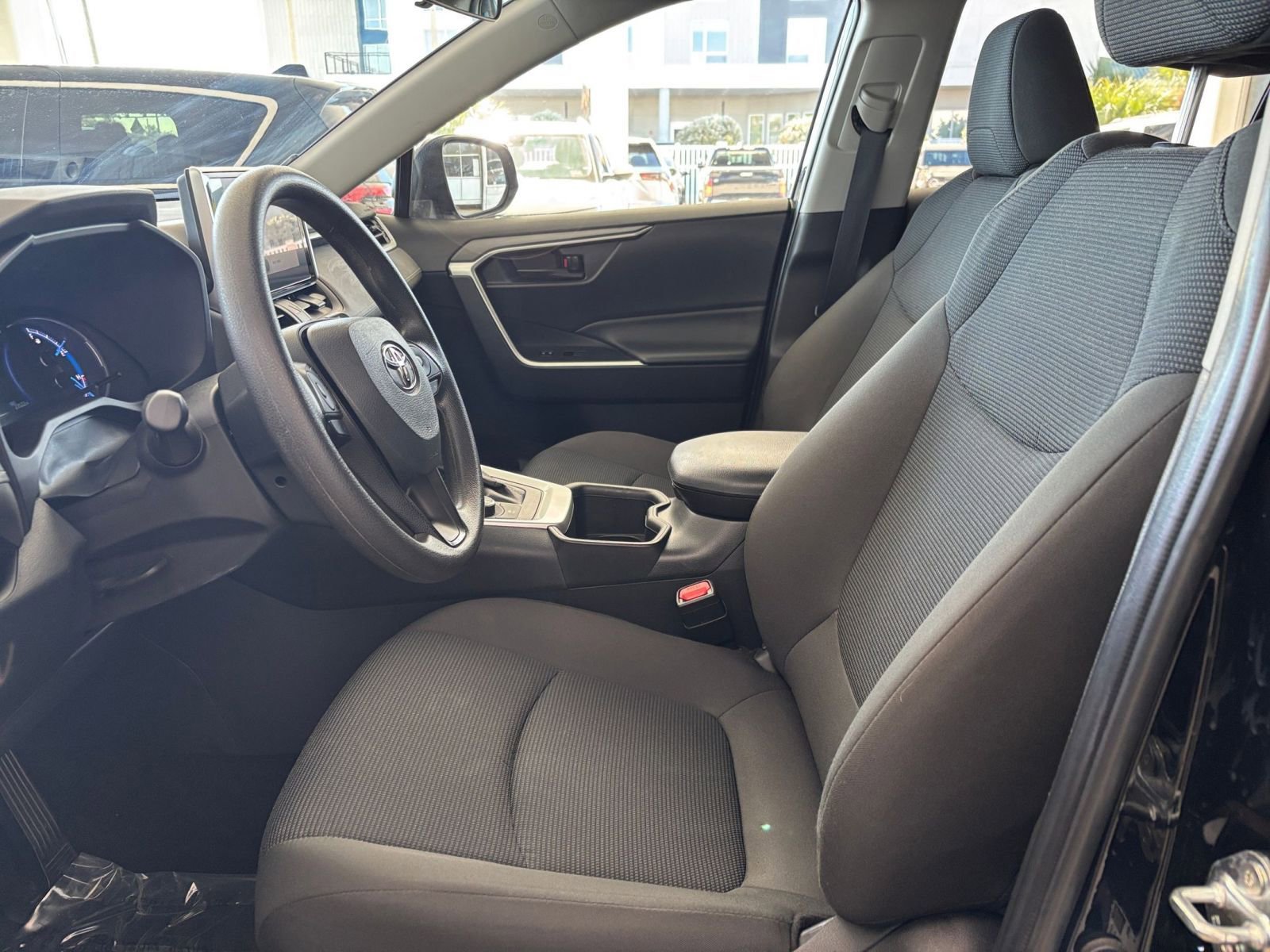 Thumbnail: 2025 Toyota RAV4 - 28