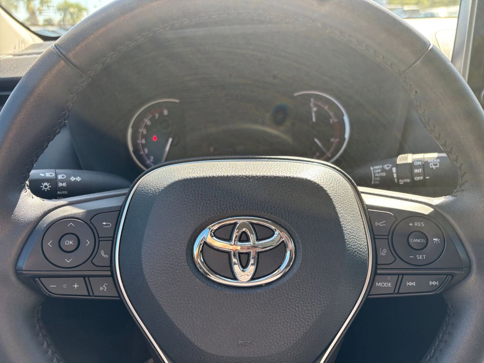 Thumbnail: 2025 Toyota RAV4 - 29