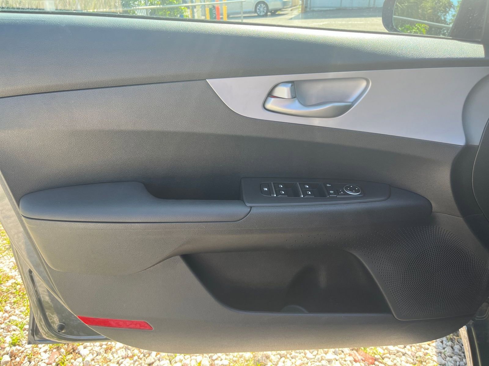 2024 Kia Forte LXS 16