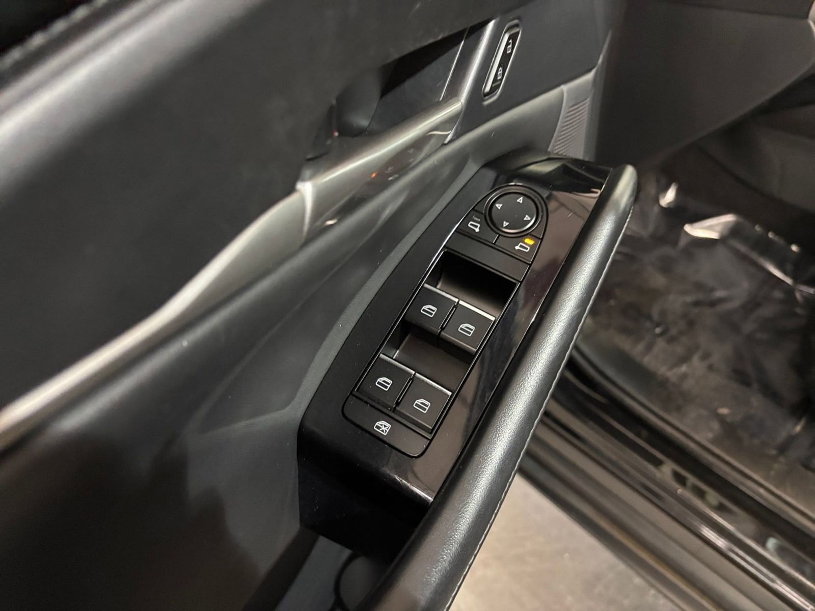 Thumbnail: 2025 Mazda CX-30 - 18