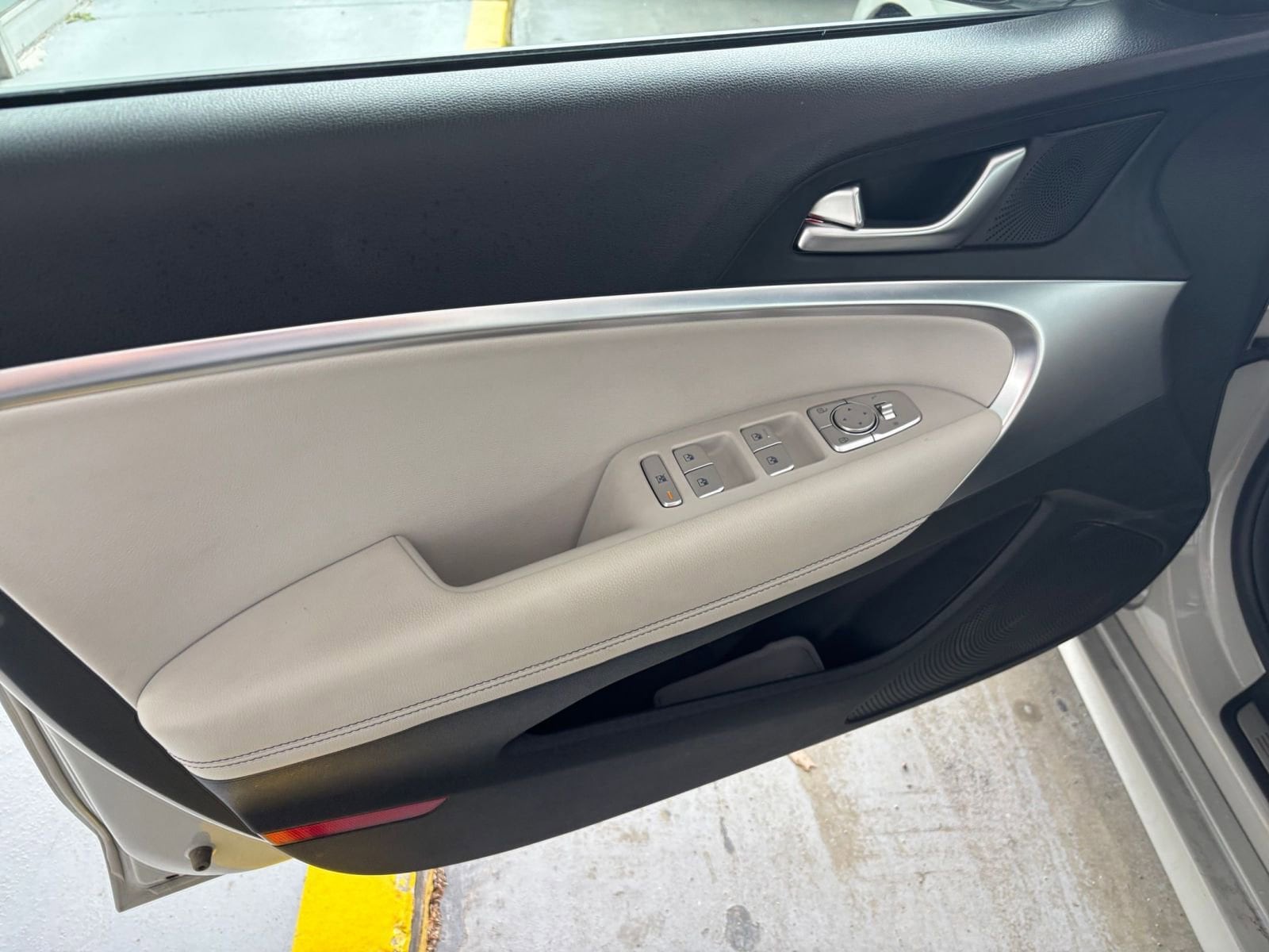 Thumbnail: 2025 Genesis G70 - 20