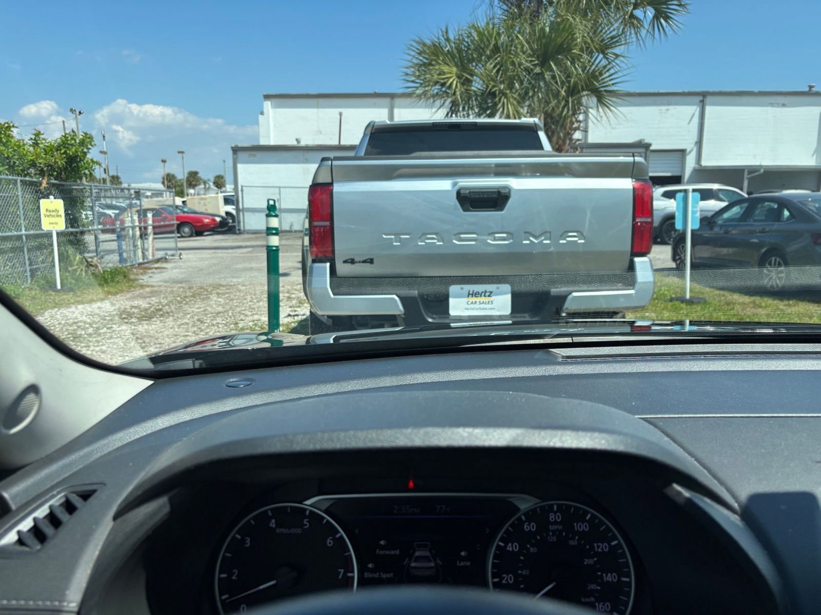 Thumbnail: 2025 Nissan Sentra - 34