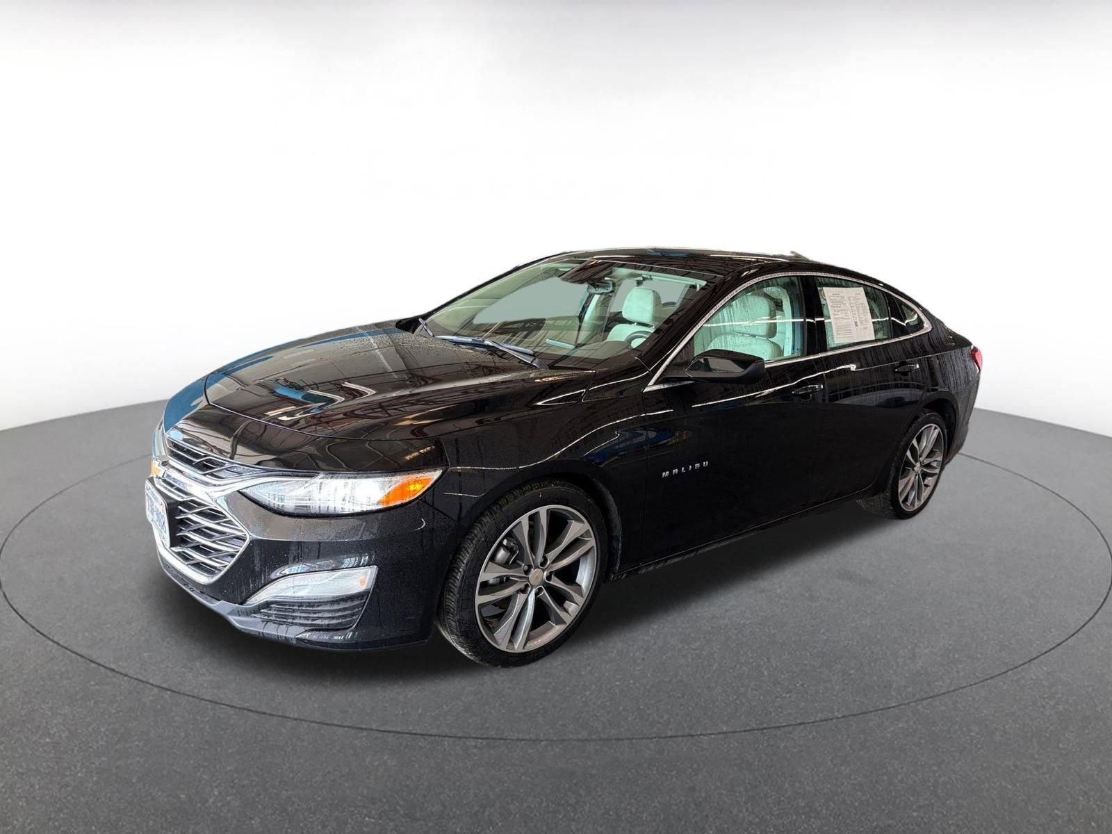 Thumbnail: 2024 Chevrolet Malibu - 4