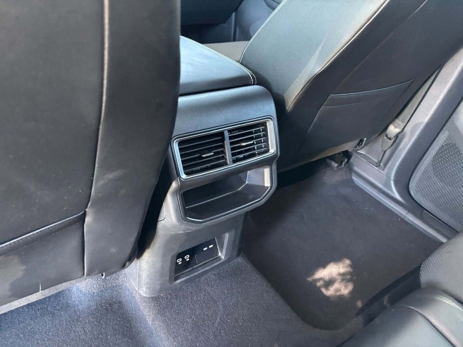 Thumbnail: 2024 Volkswagen Atlas - 24