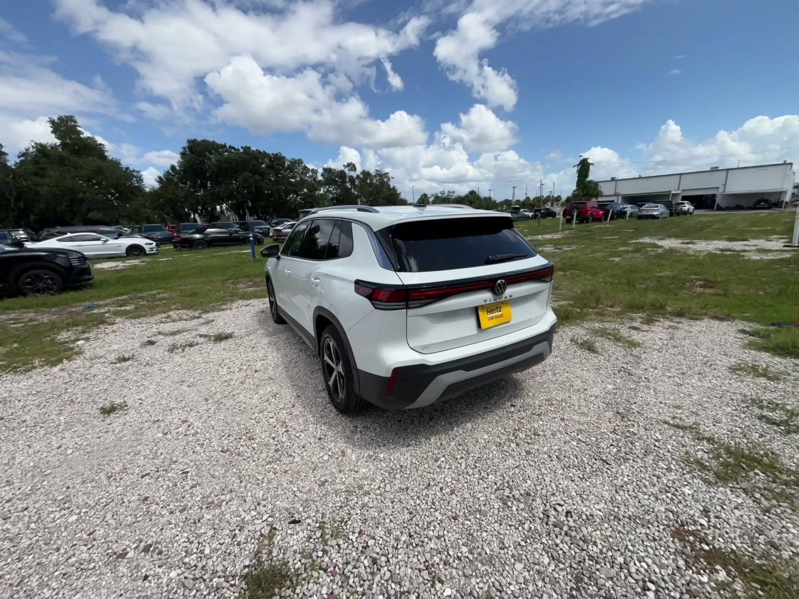 Thumbnail: 2026 Volkswagen Tiguan - 10