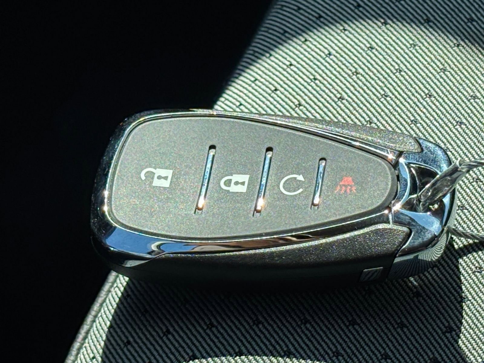 Thumbnail: 2025 Chevrolet Trax - 21