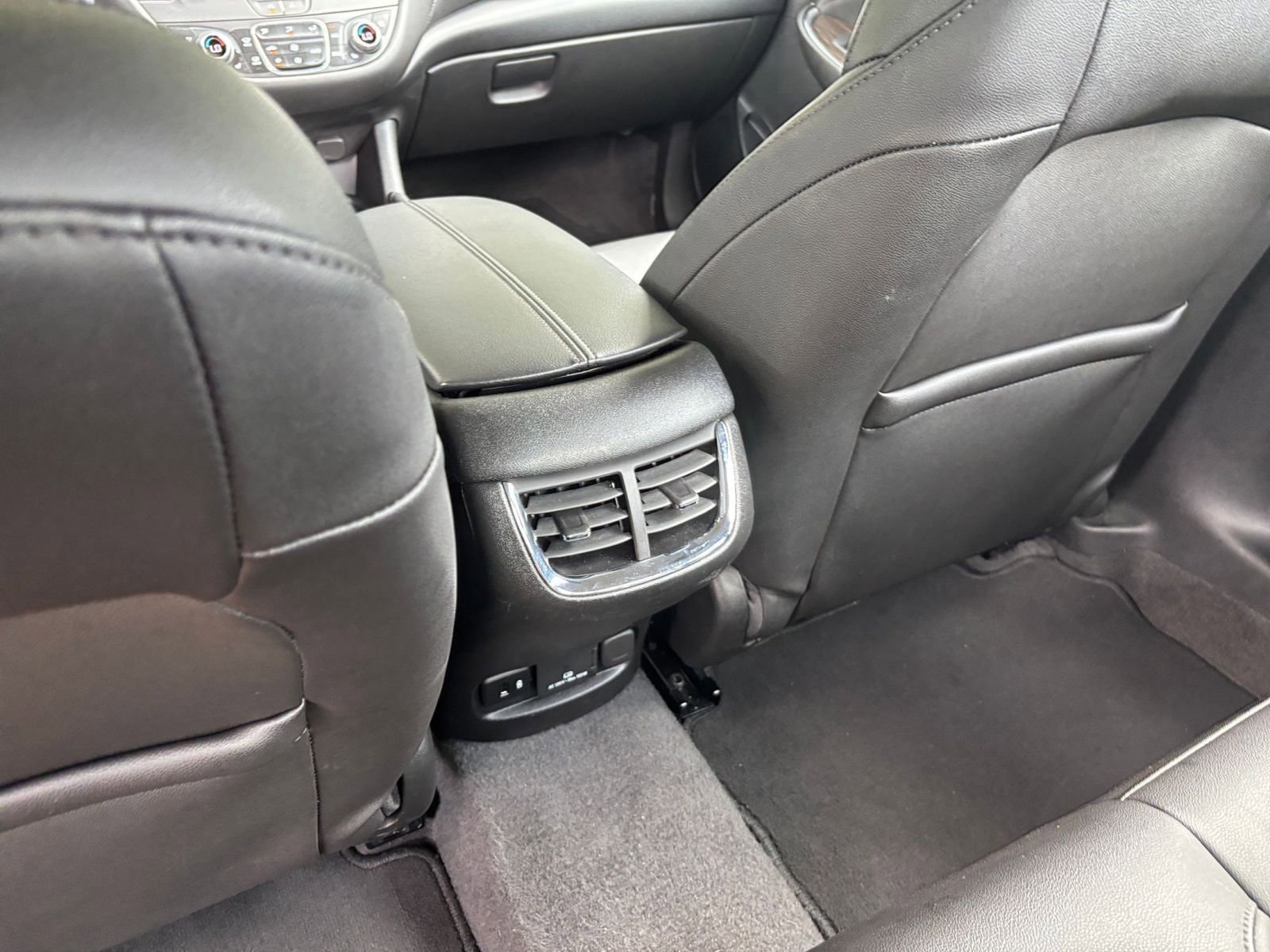 Thumbnail: 2024 Chevrolet Malibu - 24