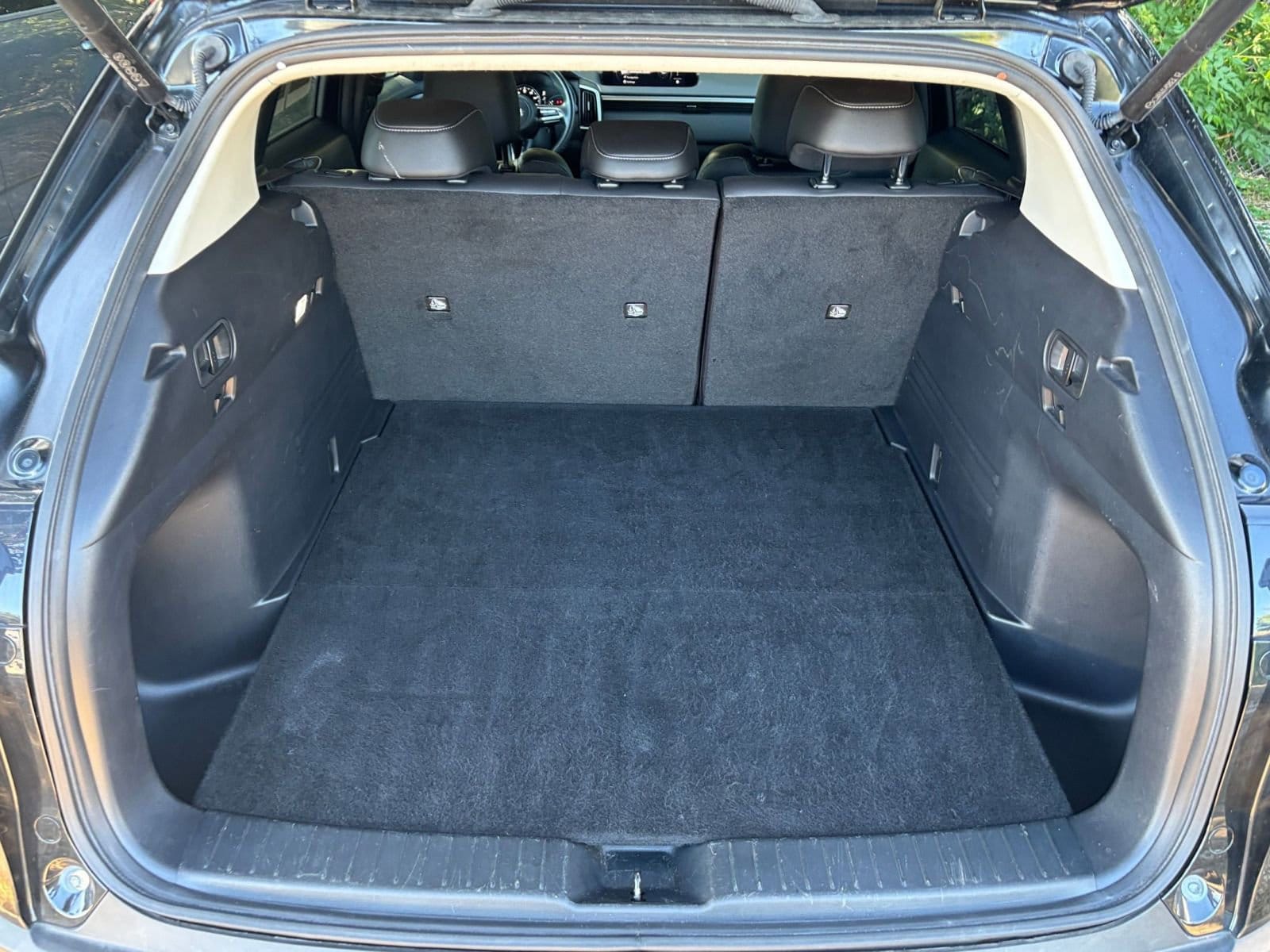 Thumbnail: 2025 Mazda CX-50 - 31