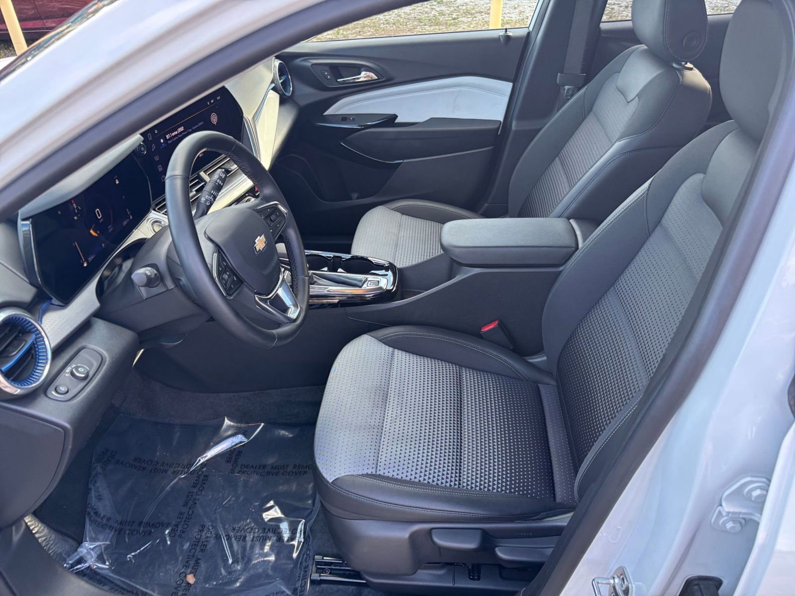 Thumbnail: 2025 Chevrolet Trax - 27