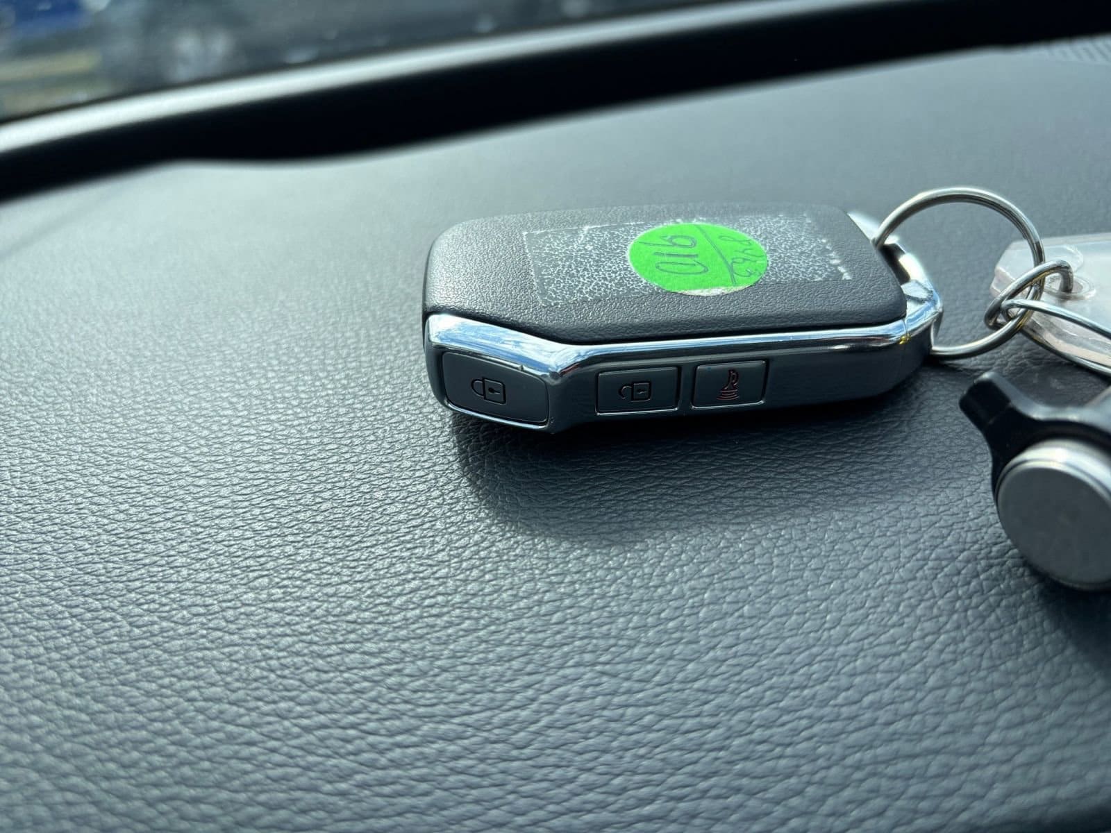 Thumbnail: 2025 Kia Sportage - 21