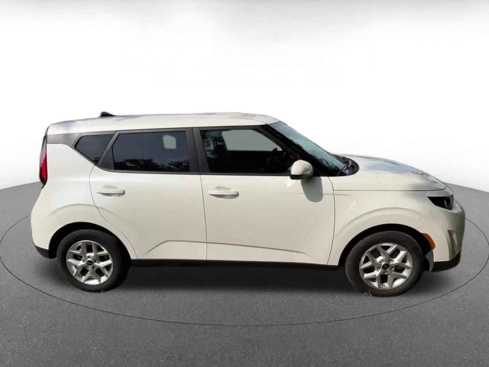 Thumbnail: 2025 Kia Soul - 16