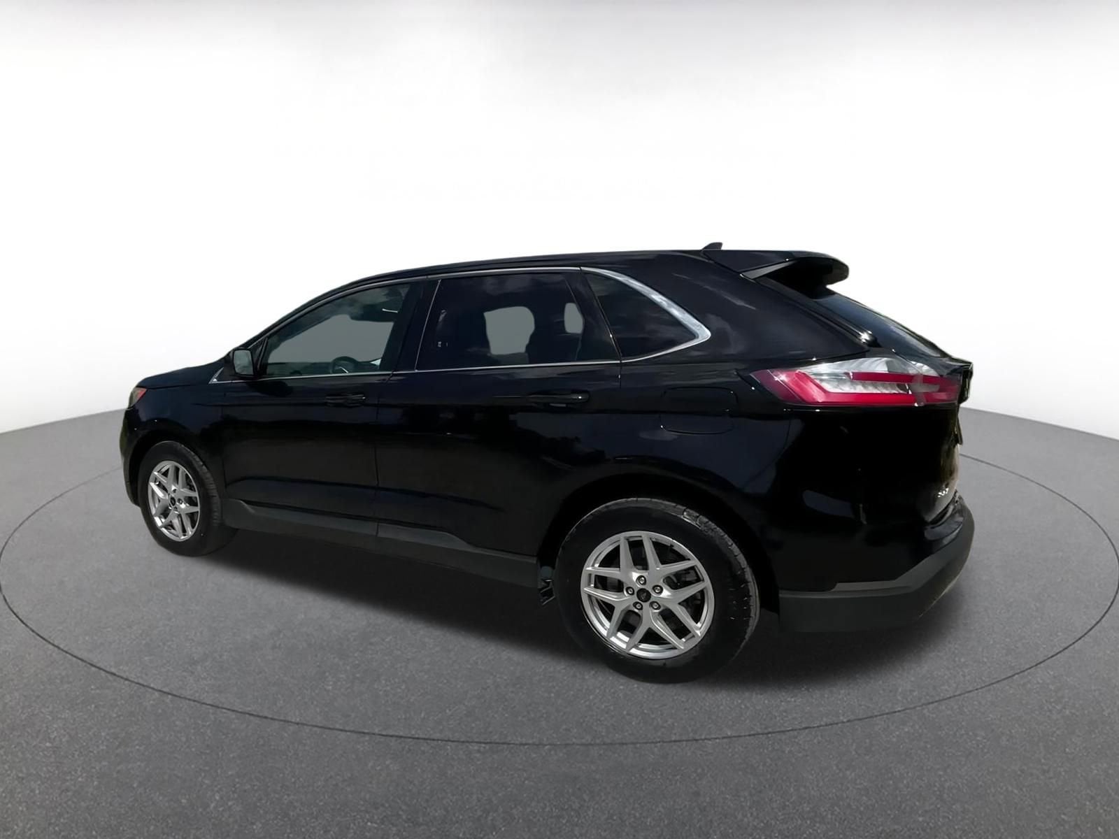 Thumbnail: 2024 Ford Edge - 10