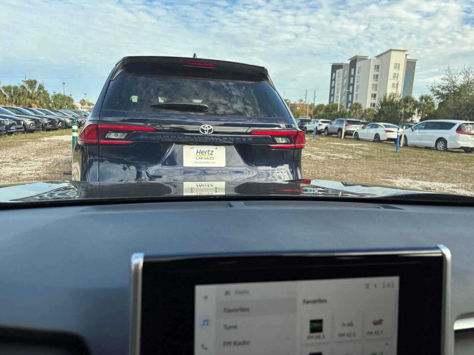 Thumbnail: 2025 Toyota RAV4 - 14