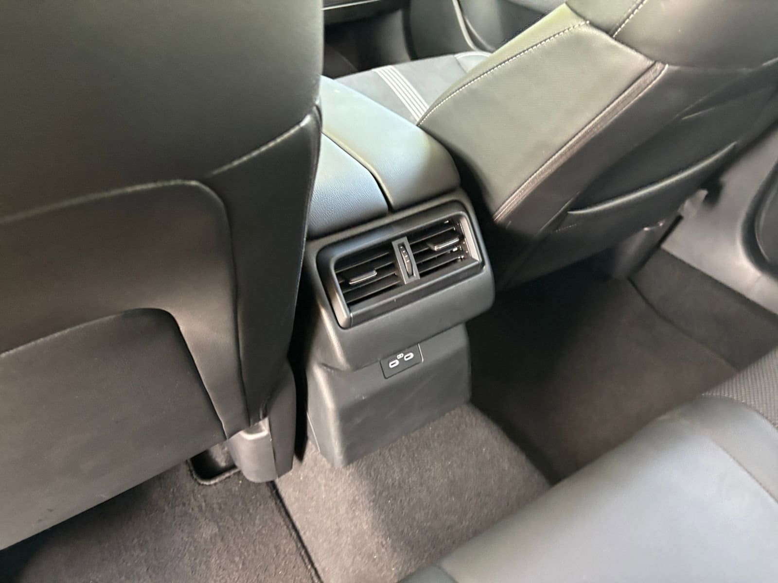 Thumbnail: 2025 Mazda CX-50 - 24