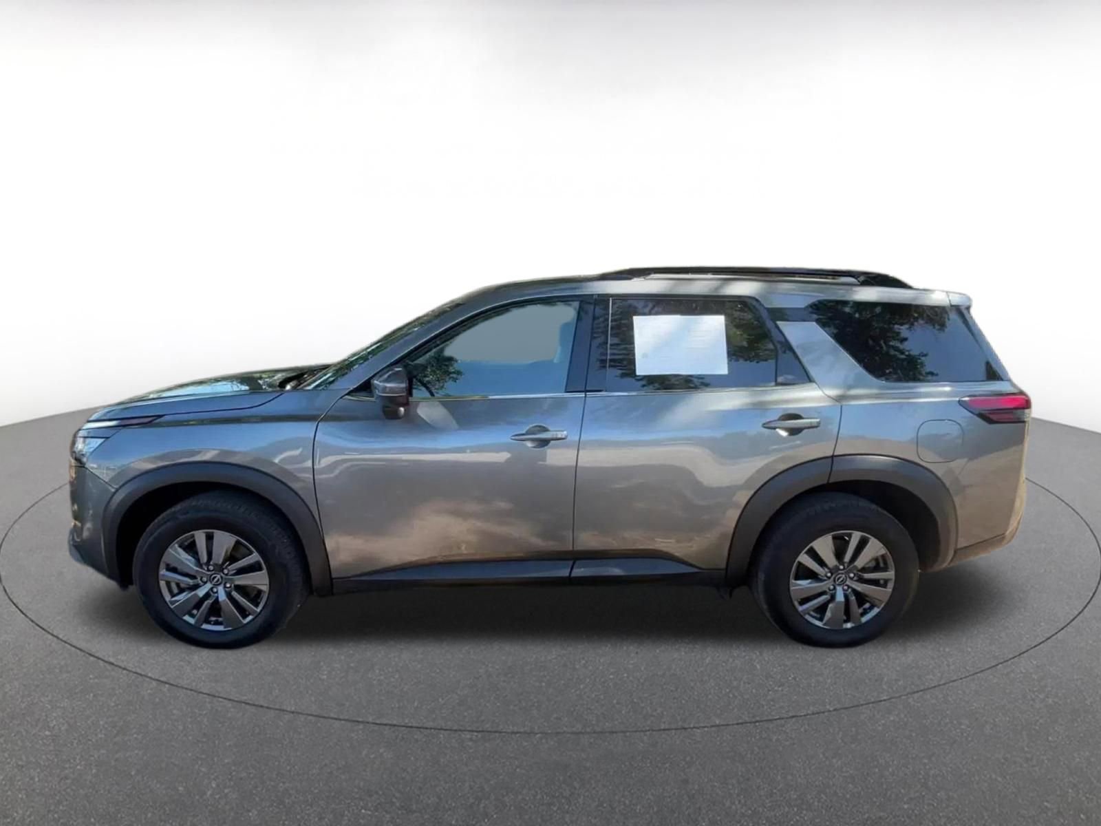 Thumbnail: 2025 Nissan Pathfinder - 9