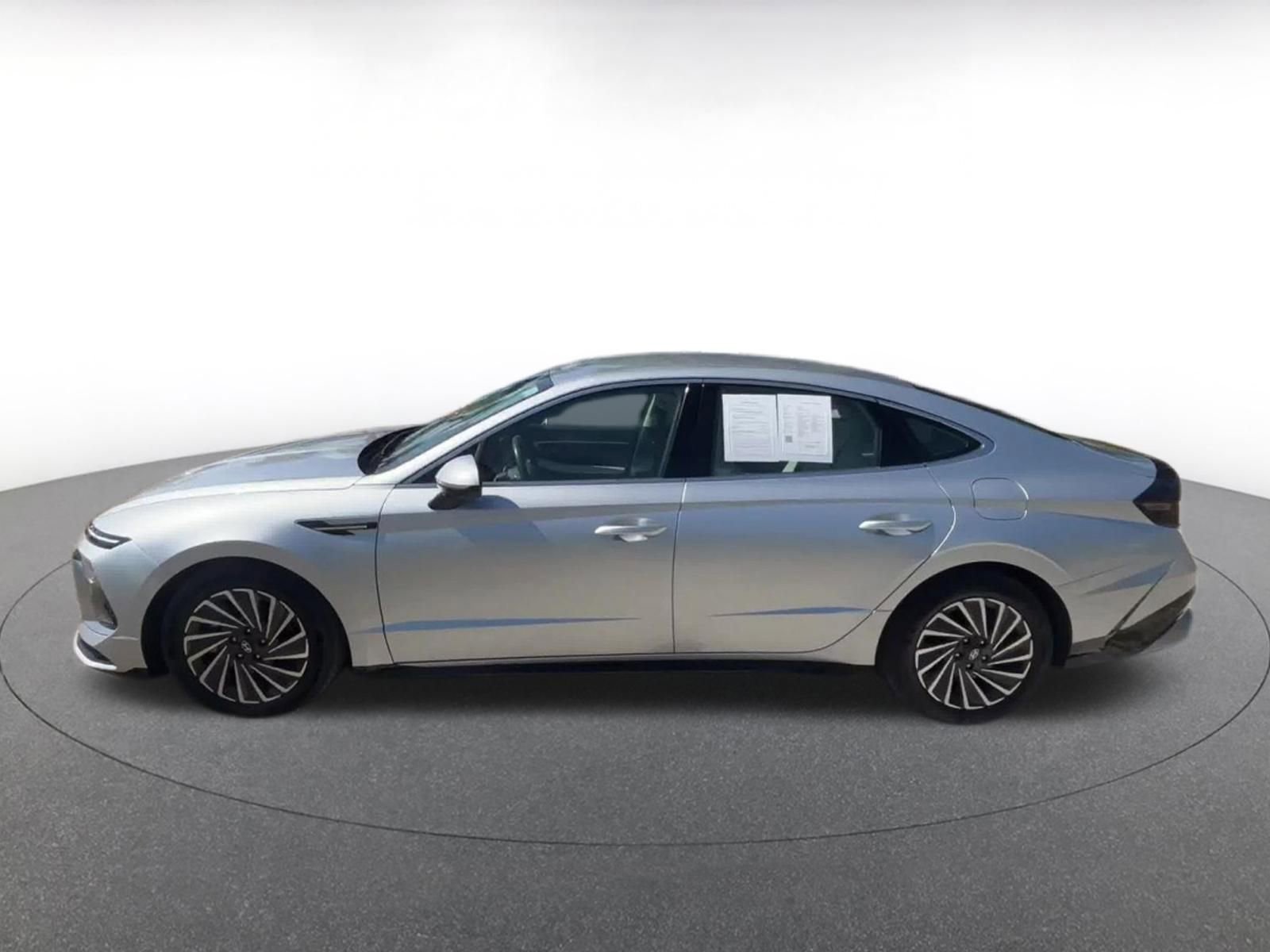 Thumbnail: 2025 Hyundai Sonata - 10