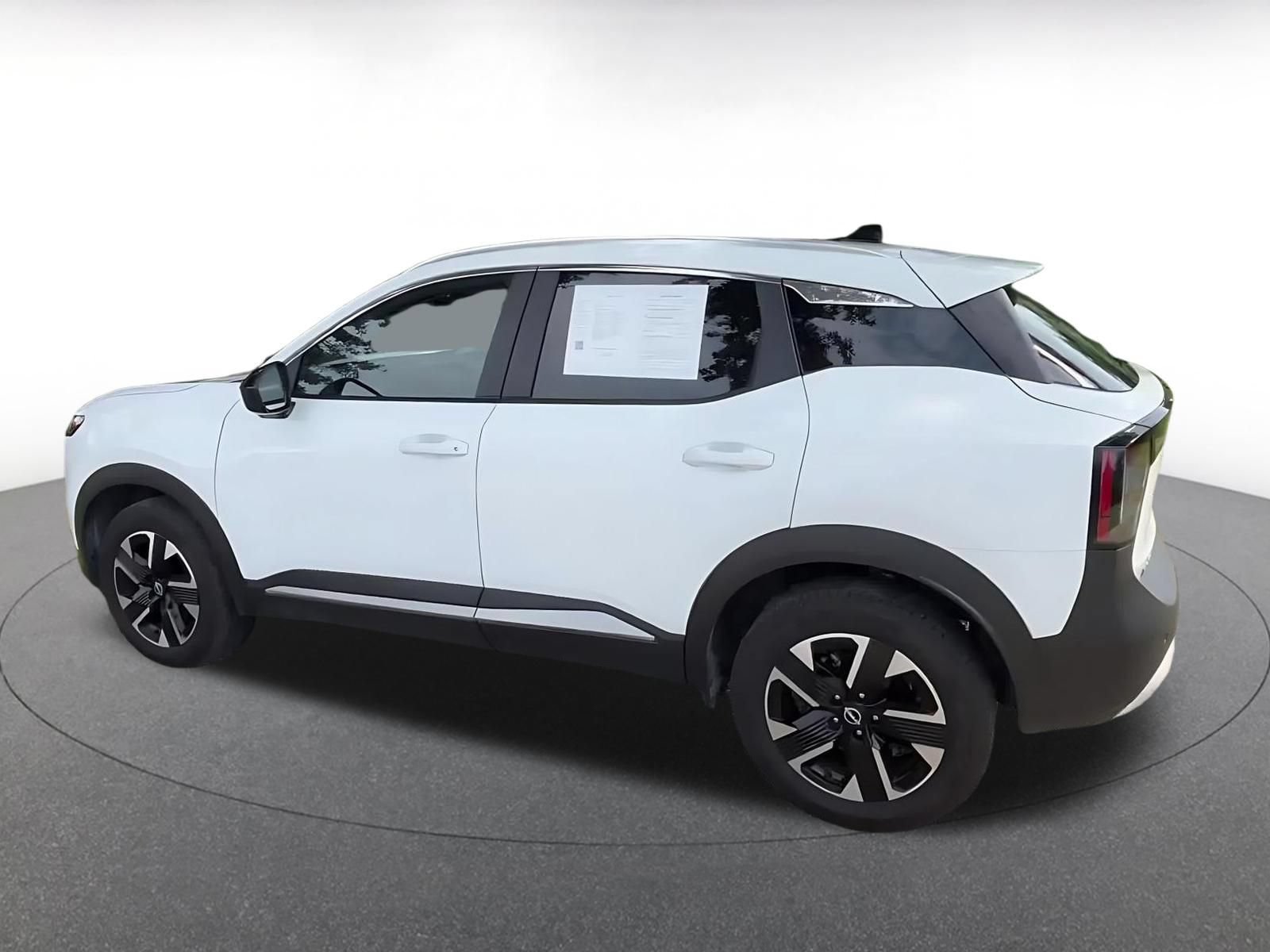 Thumbnail: 2026 Nissan Kicks - 10
