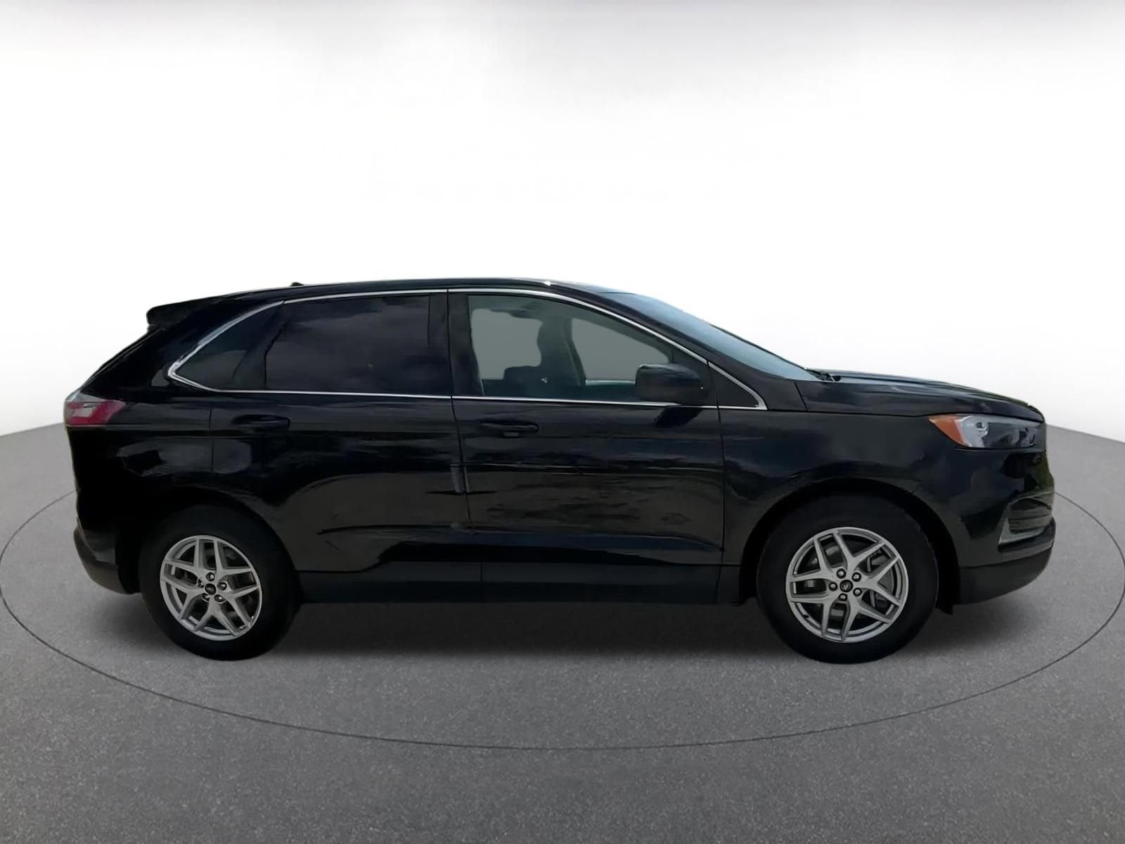 Thumbnail: 2024 Ford Edge - 16