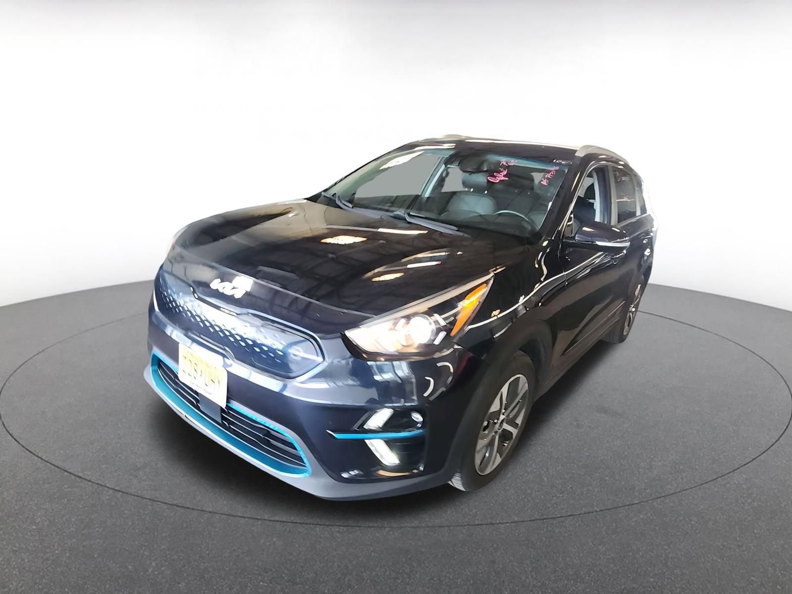 Thumbnail: 2022 Kia Niro - 4