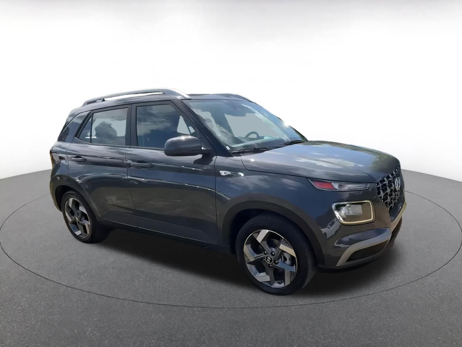 Thumbnail: 2025 Hyundai Venue - 1