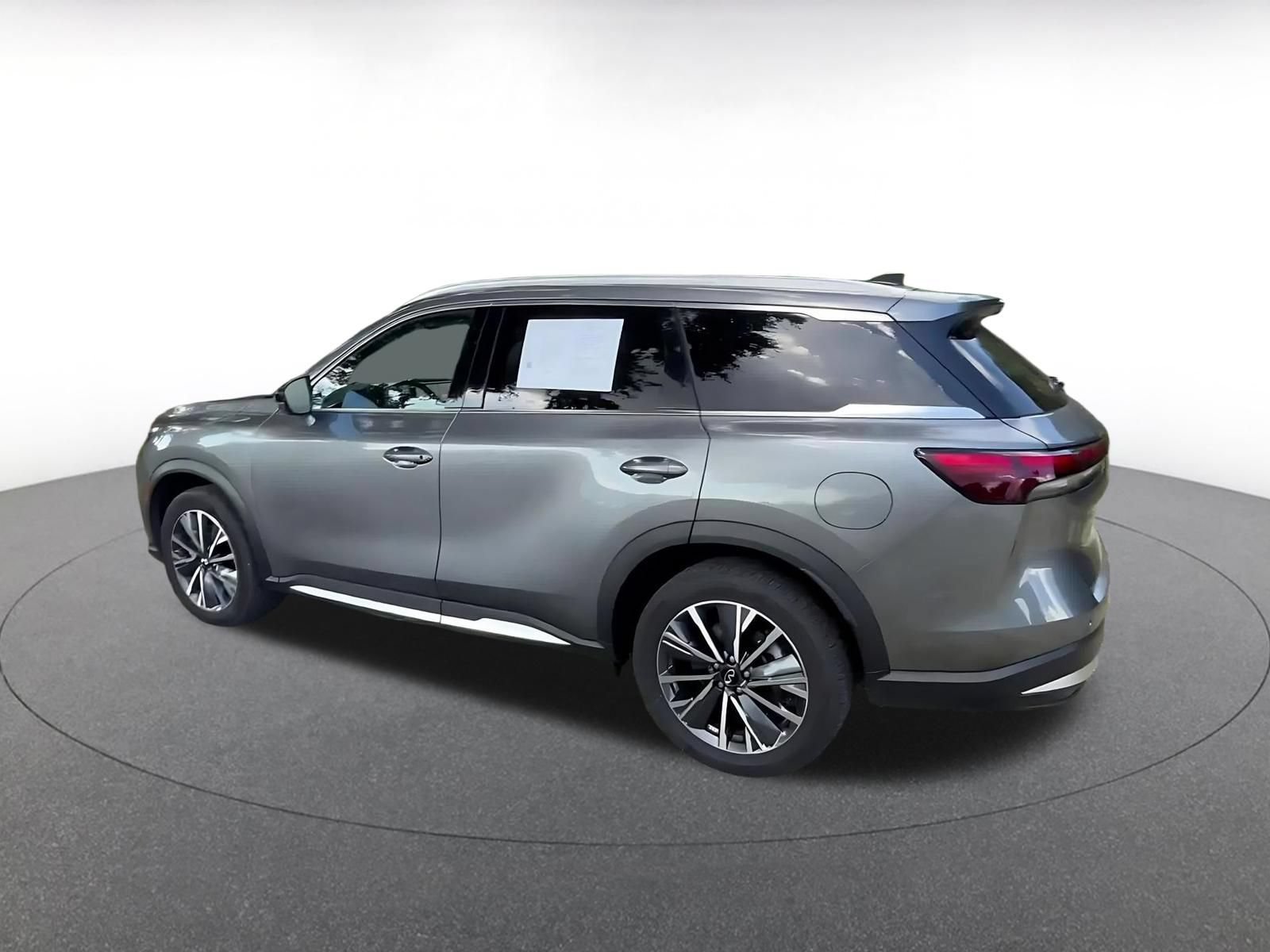 Thumbnail: 2026 INFINITI QX60 - 10