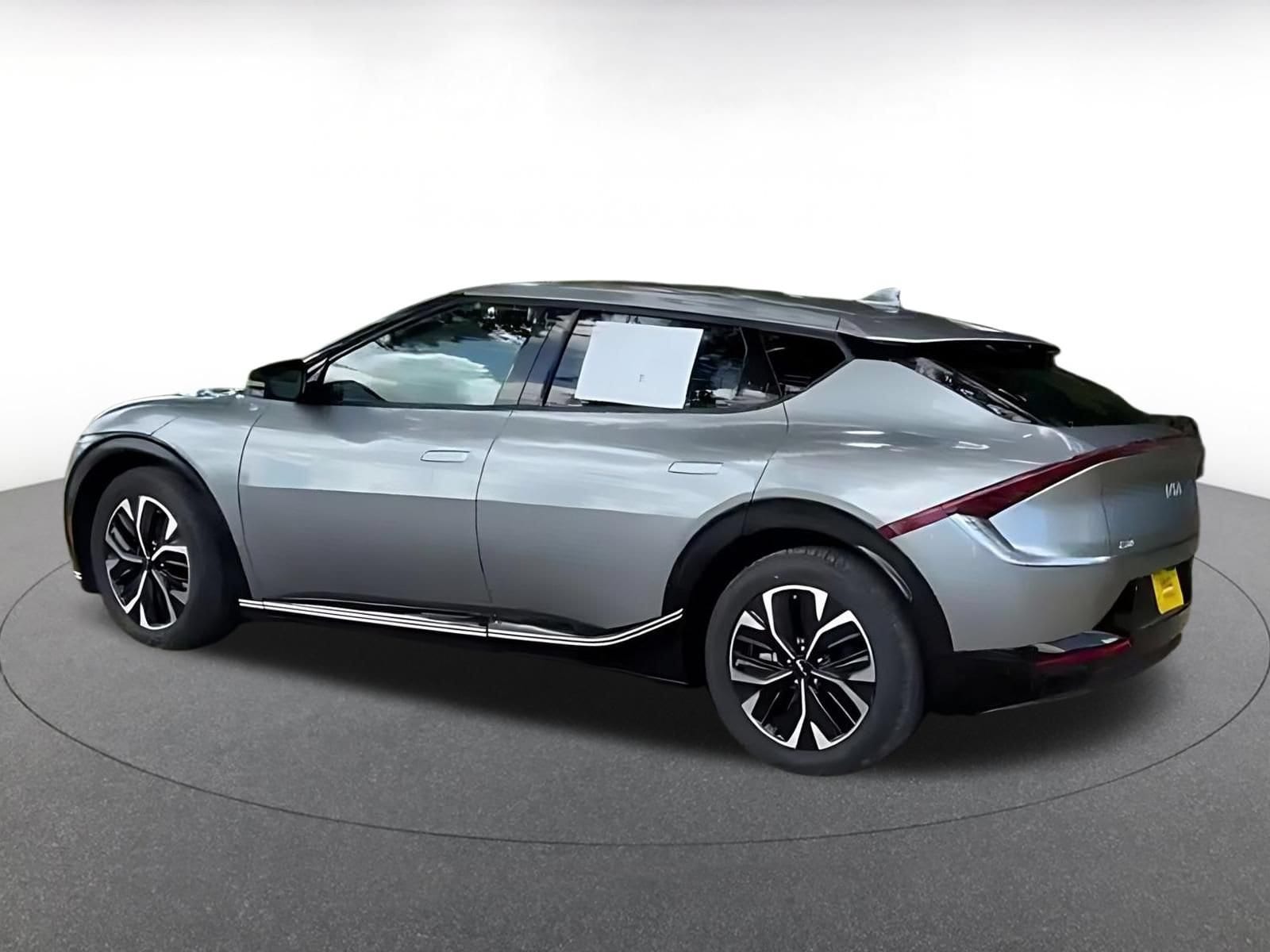 Thumbnail: 2024 Kia EV6 - 16