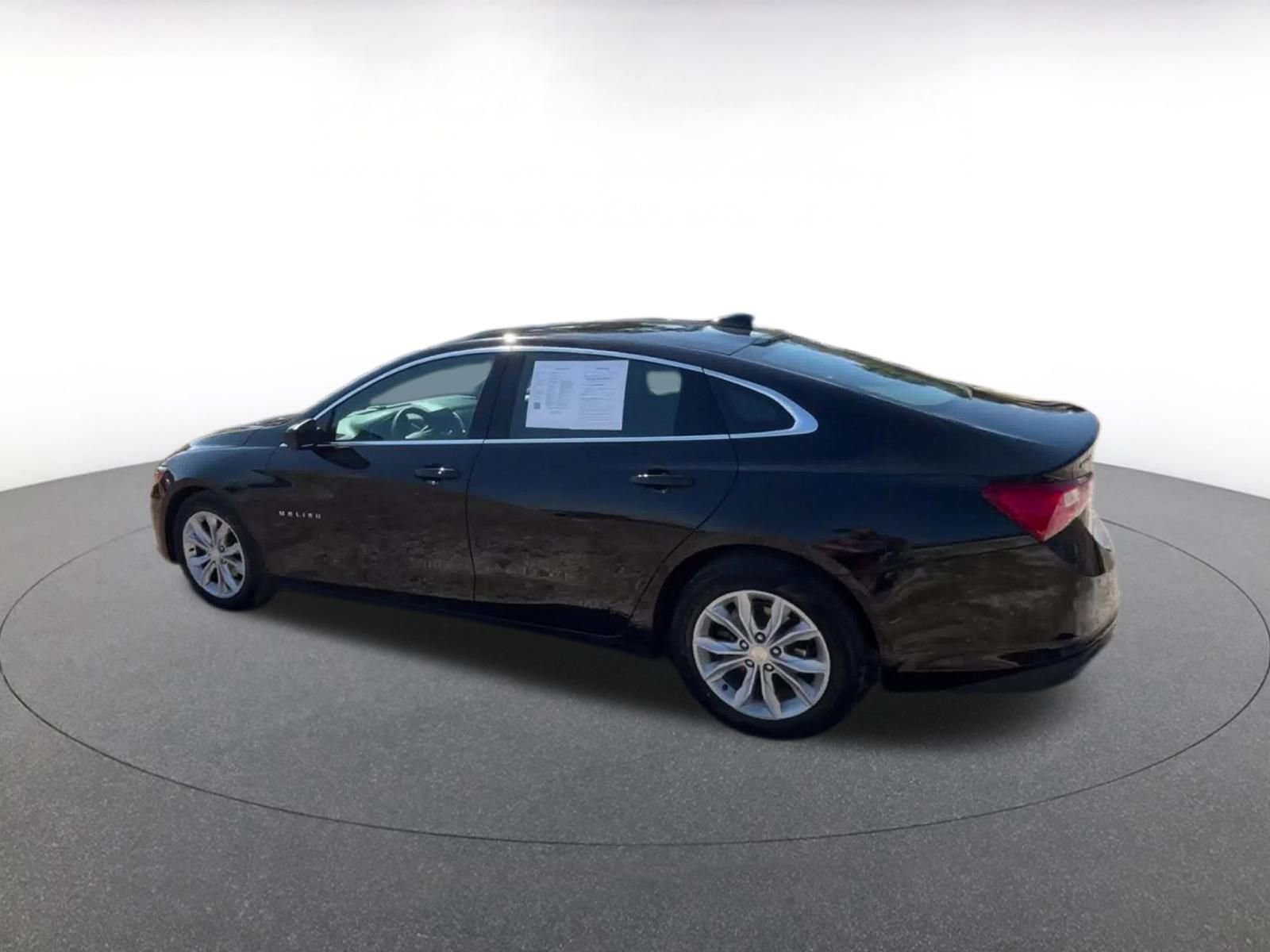 Thumbnail: 2024 Chevrolet Malibu - 10