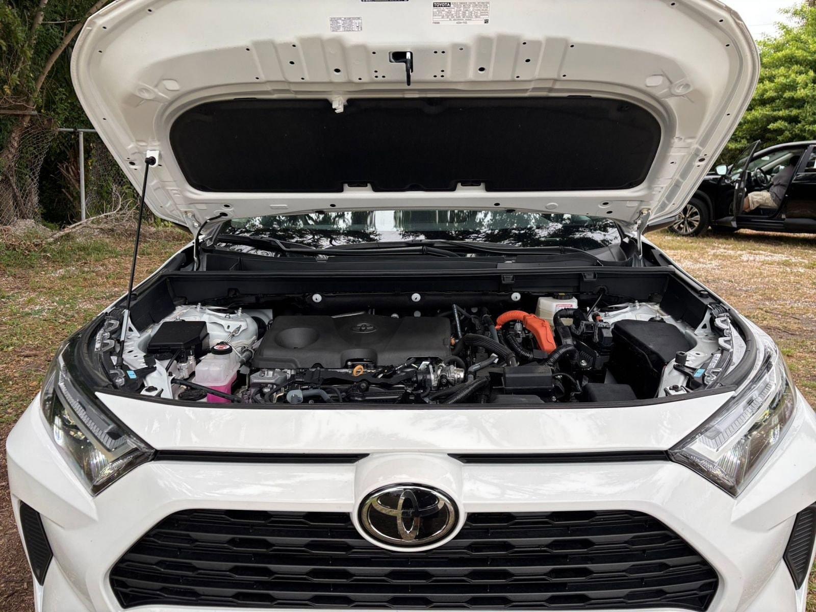 Thumbnail: 2025 Toyota RAV4 - 32