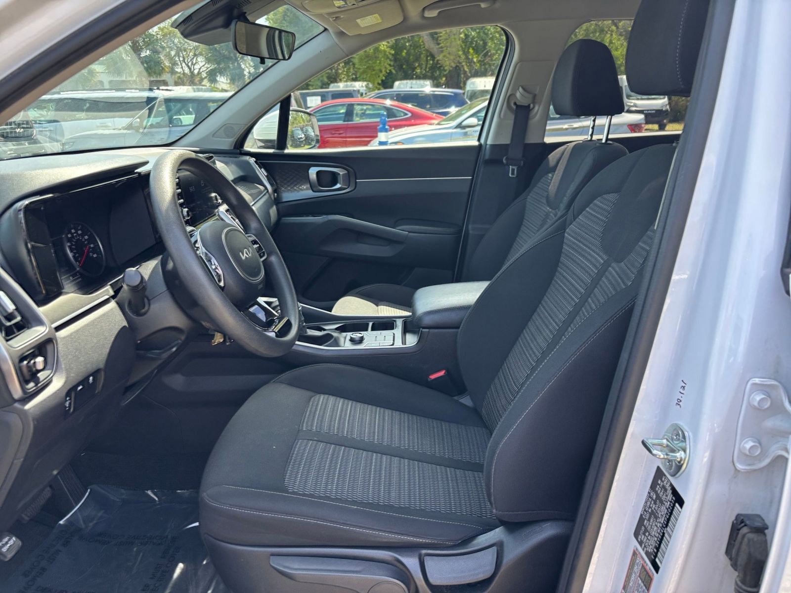 Thumbnail: 2023 Kia Sorento - 27