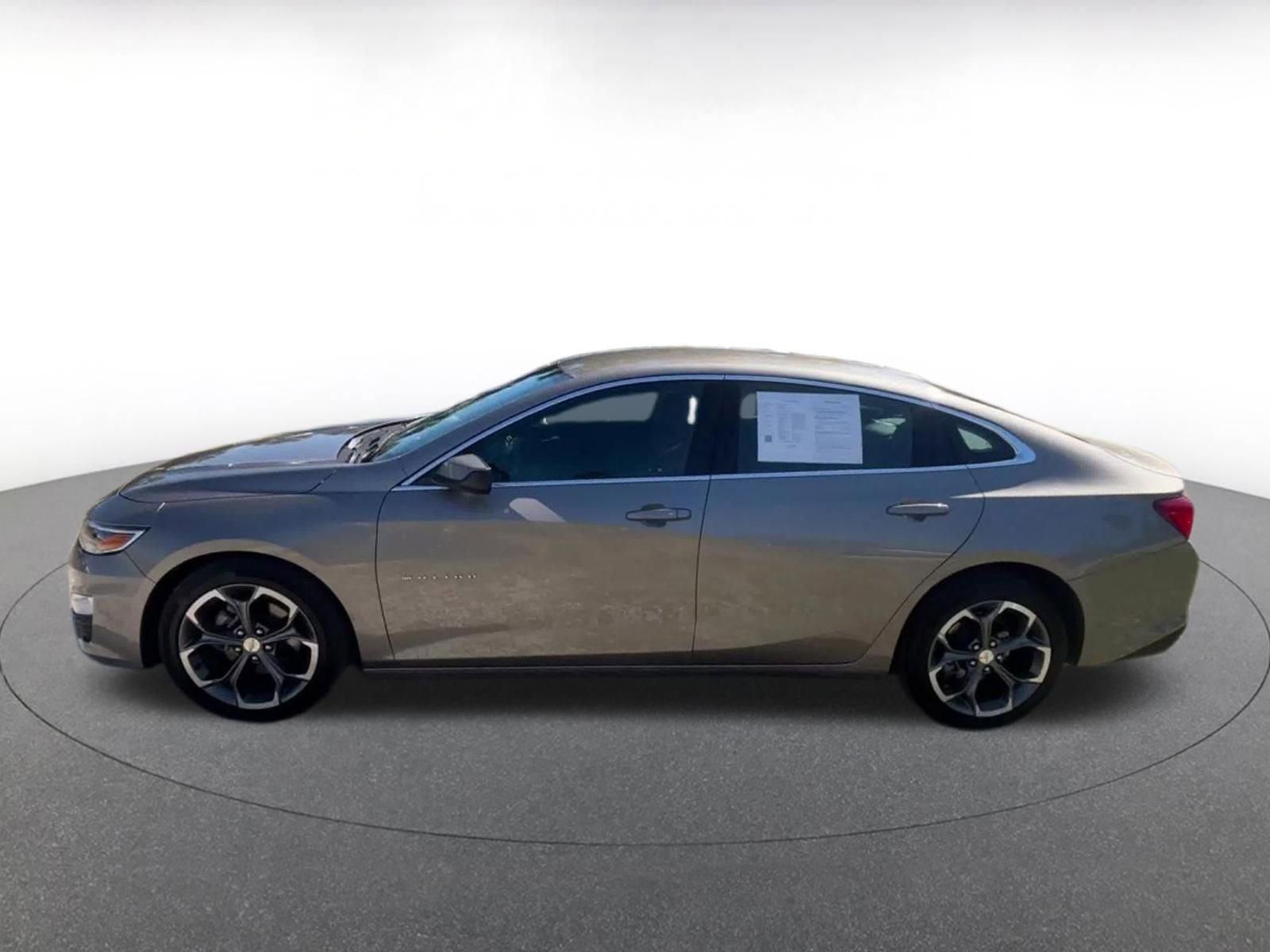 Thumbnail: 2024 Chevrolet Malibu - 9